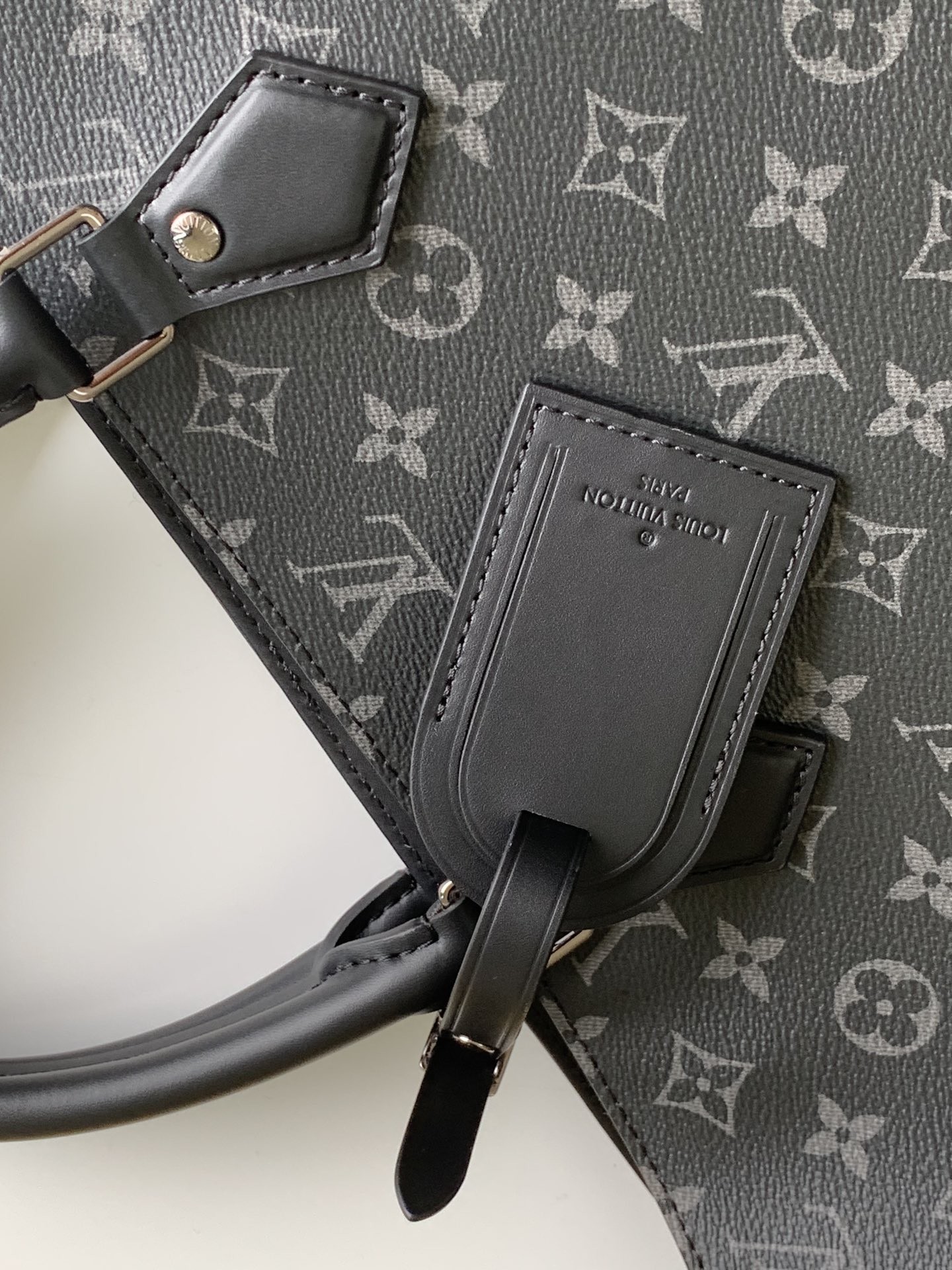 [LOUIS VUITTON-루이비통] 루이비통 그랑 삭 모노그림 이클립스 토트백