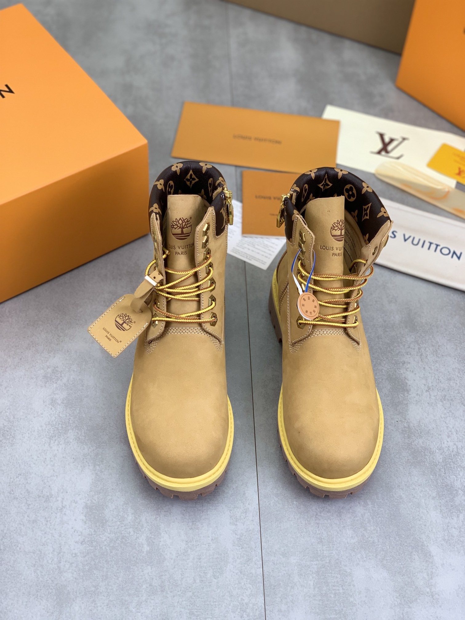 [LOUIS VUITTON-루이비통] 루이비통 팀버랜드 콜라보 워커 부츠 신발