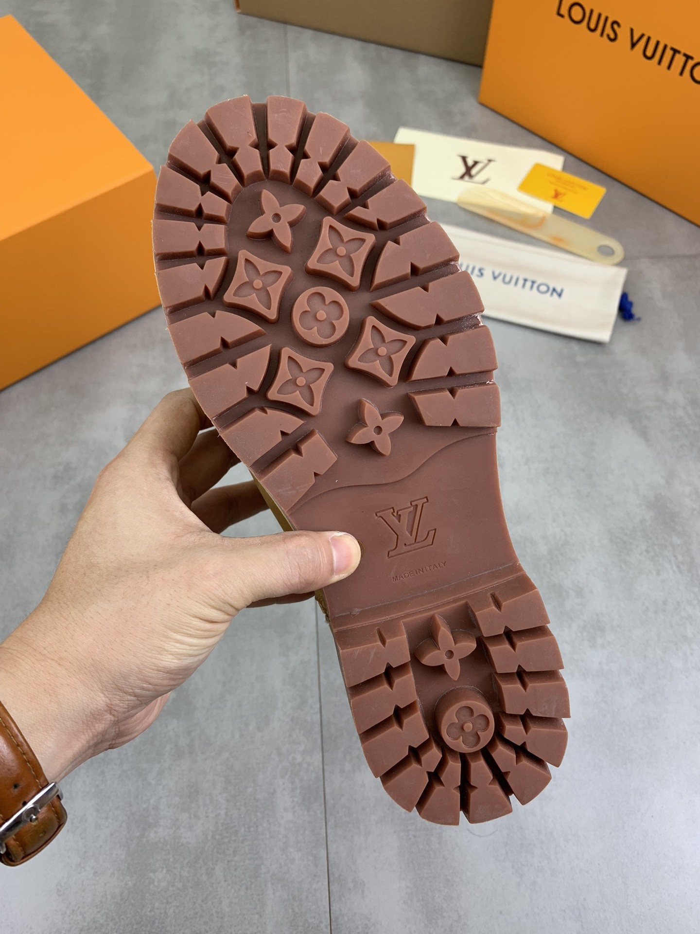 [LOUIS VUITTON-루이비통] 루이비통 팀버랜드 콜라보 워커 부츠 신발