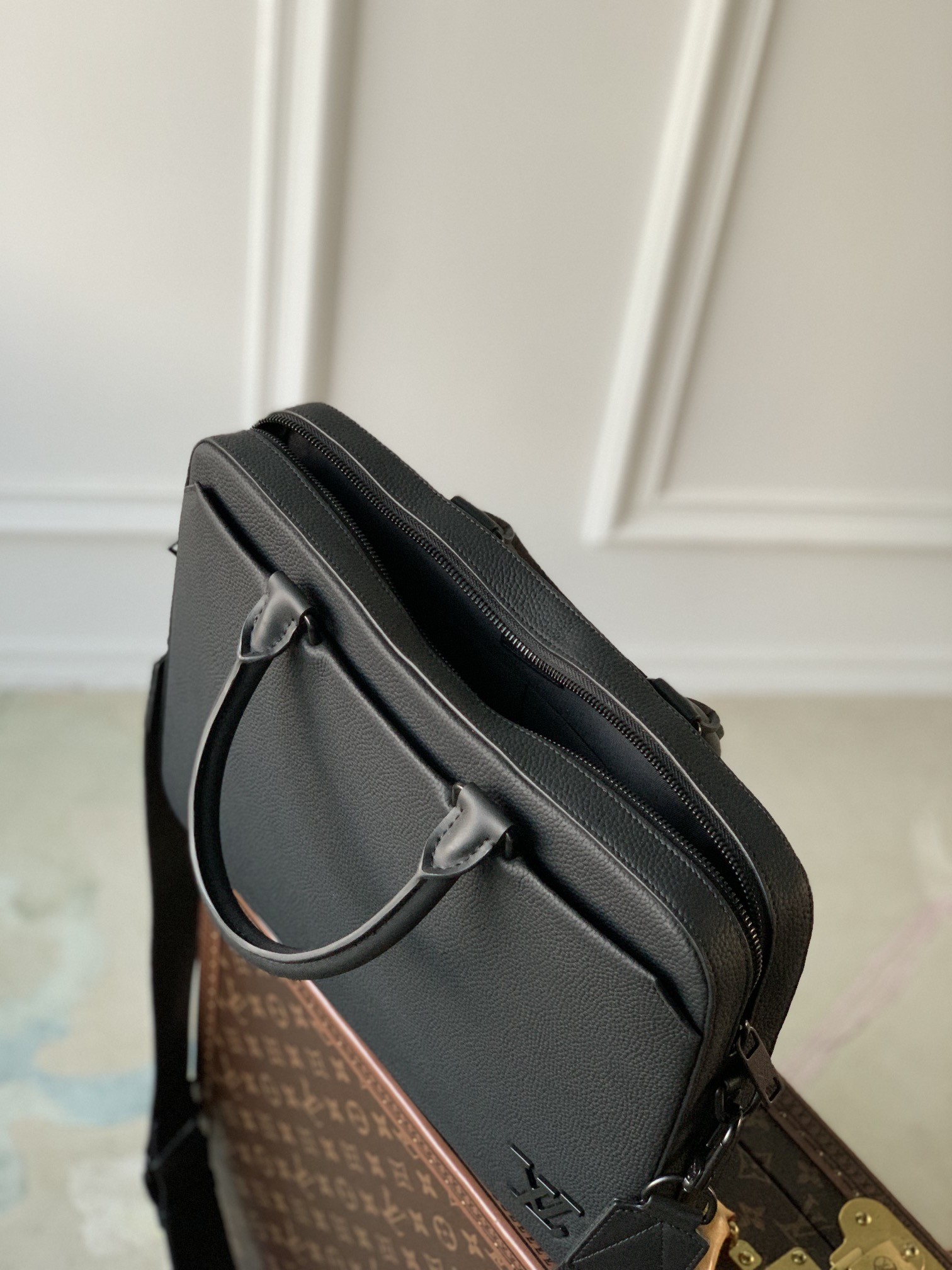 [LOUIS VUITTON-루이비통] 루이비통 파일럿 브리프케이스