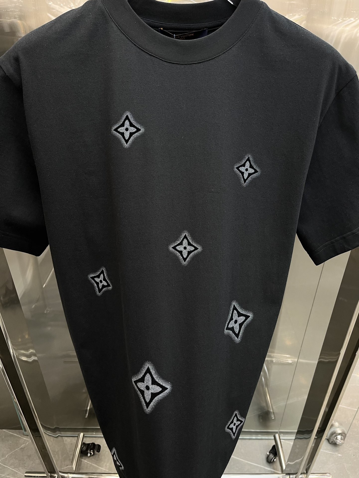 [LOUIS VUITTON-루이비통] 루이비통 자카드 핸드 페인팅 반팔티