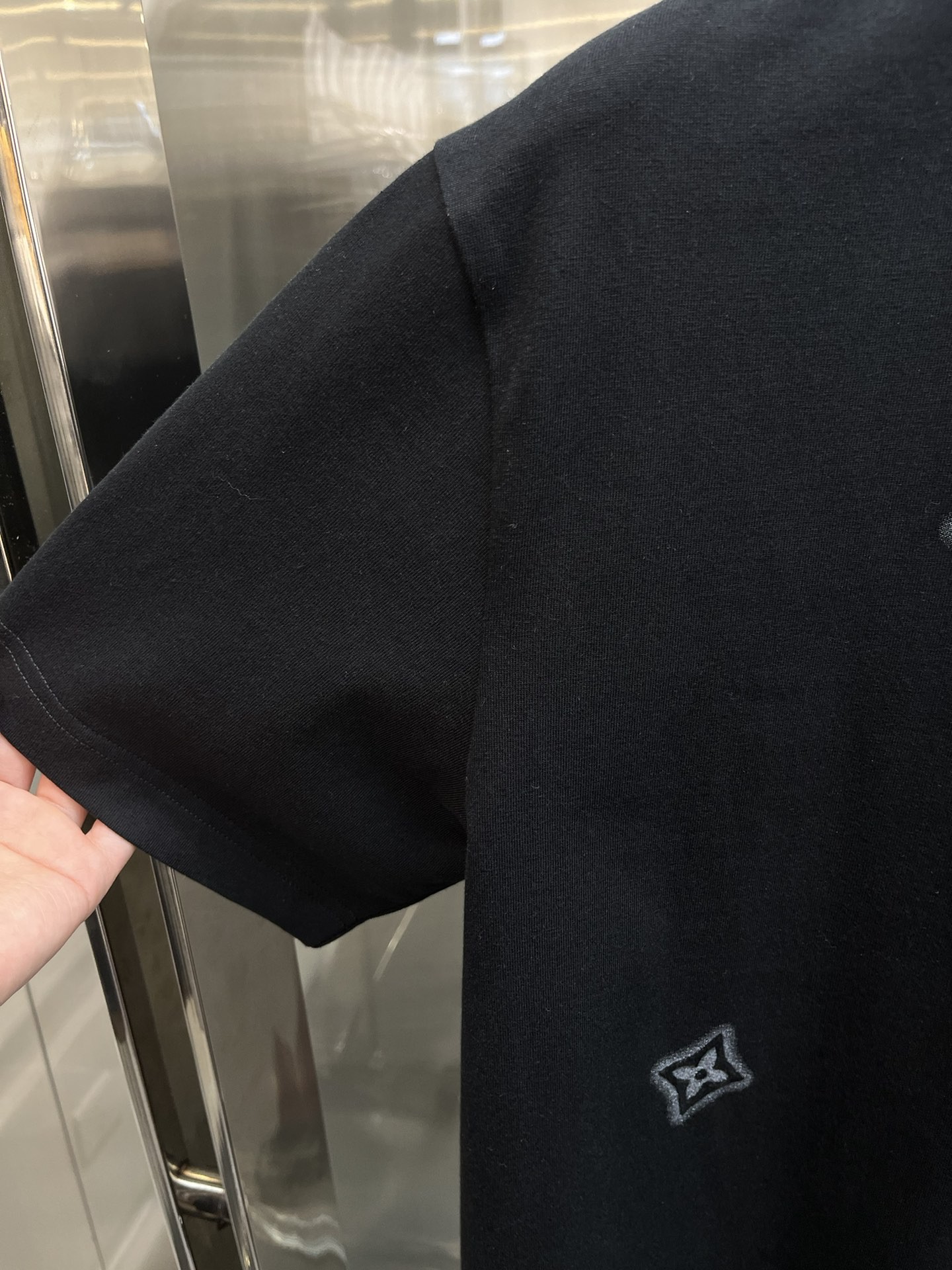 [LOUIS VUITTON-루이비통] 루이비통 자카드 핸드 페인팅 반팔티