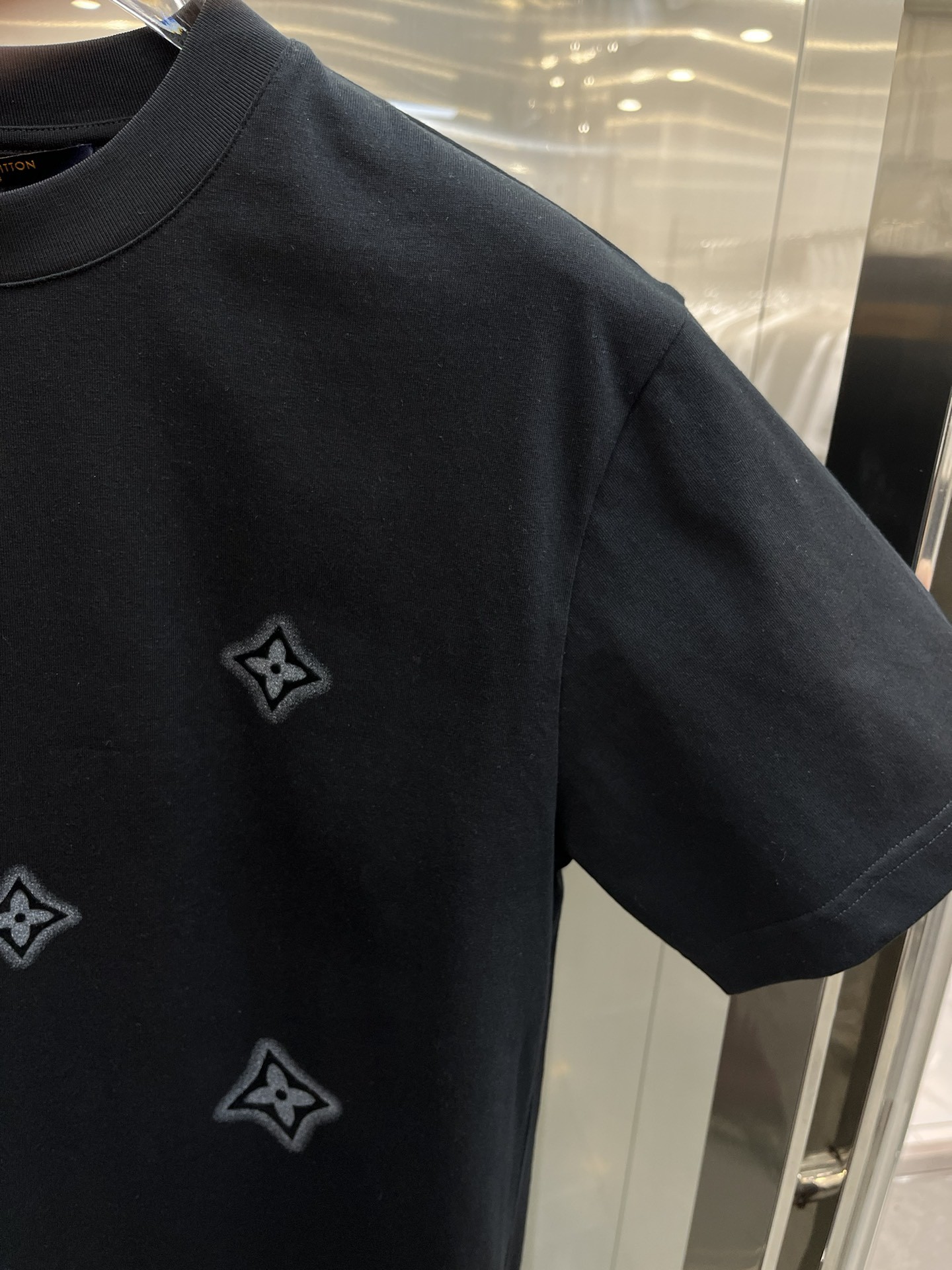 [LOUIS VUITTON-루이비통] 루이비통 자카드 핸드 페인팅 반팔티