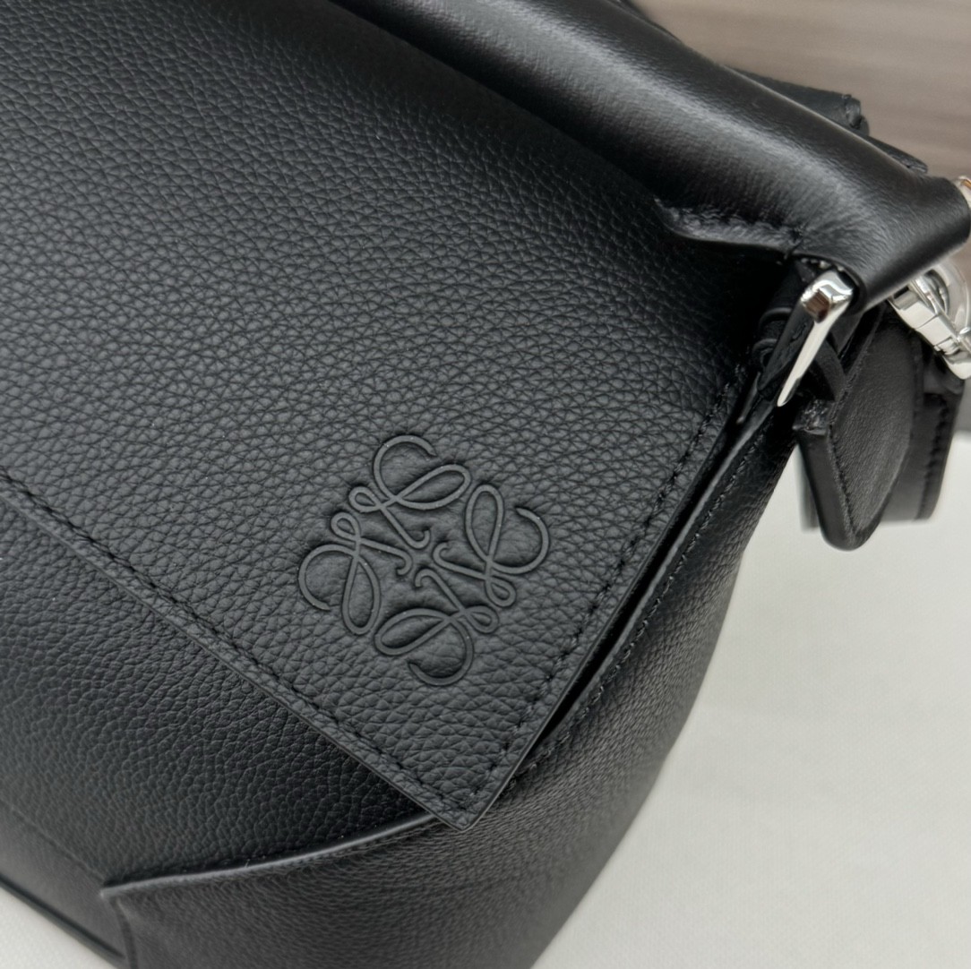 [LOEWE-로에베 ]로에베 아나그램 퍼즐 백