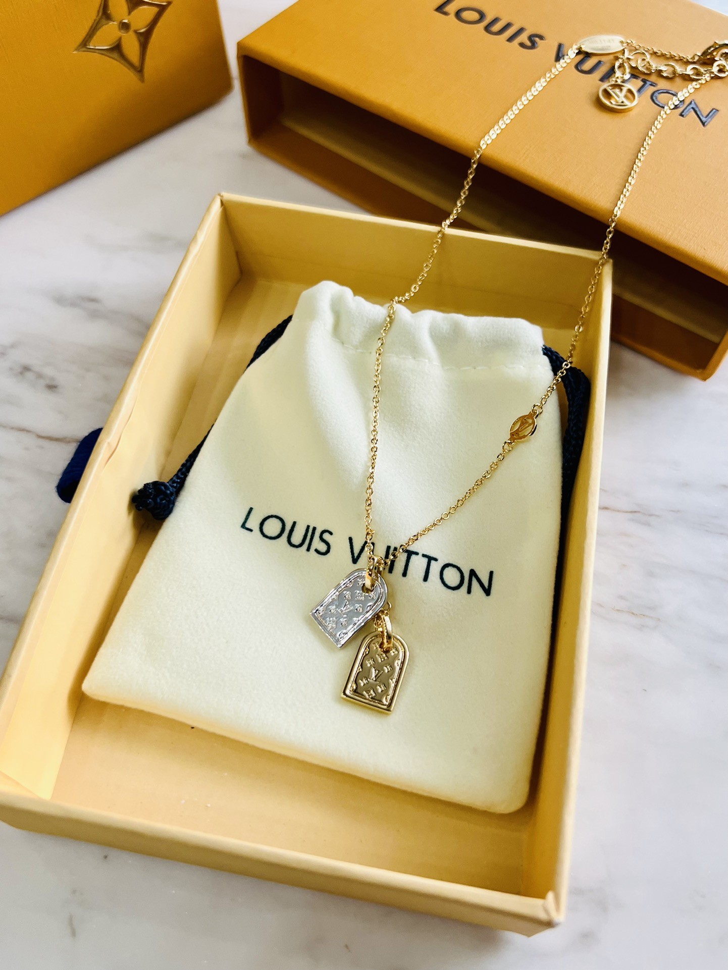 [LOUIS VUITTON-루이비통] 루이비통  나노그램 목걸이