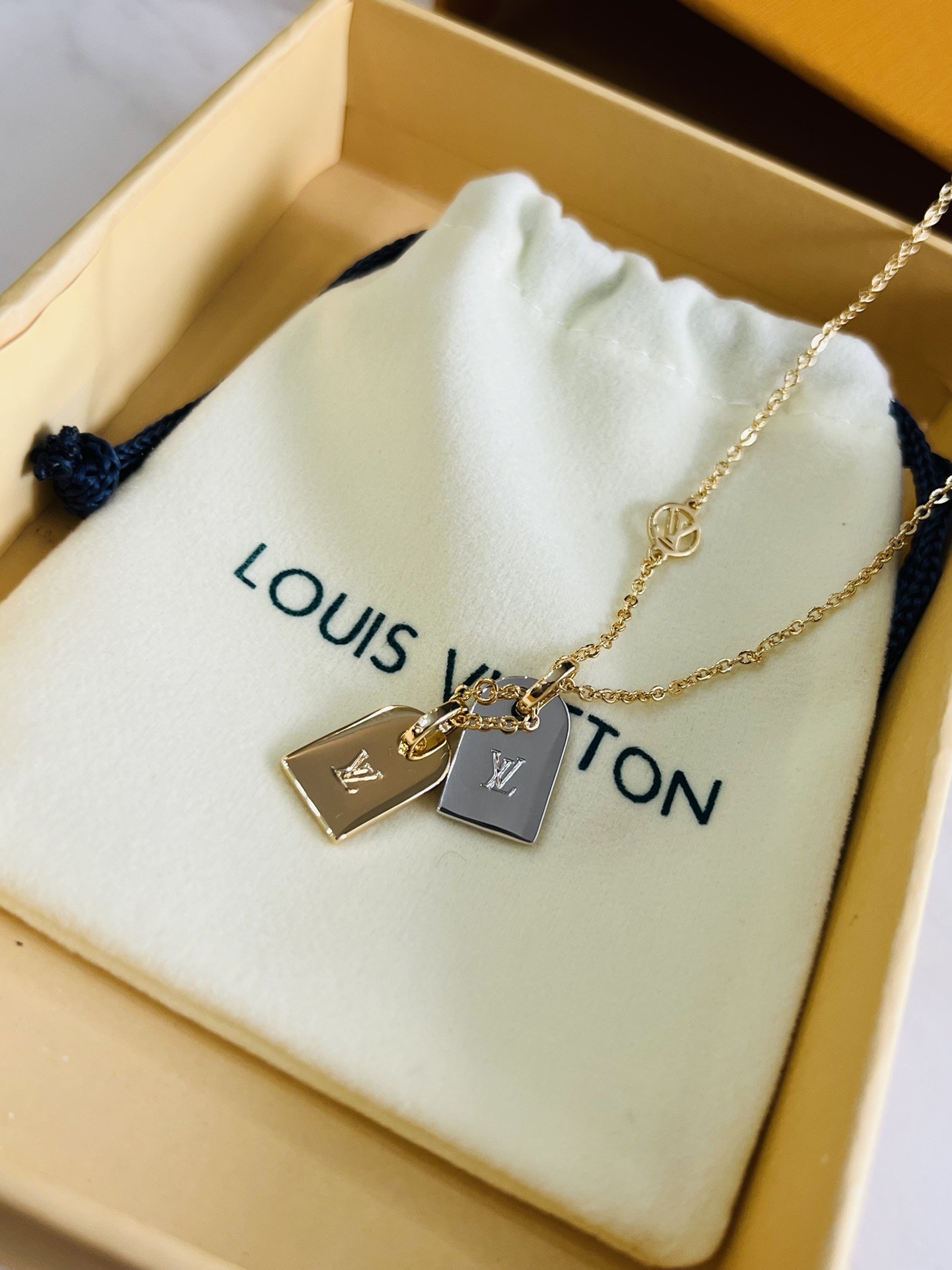 [LOUIS VUITTON-루이비통] 루이비통  나노그램 목걸이