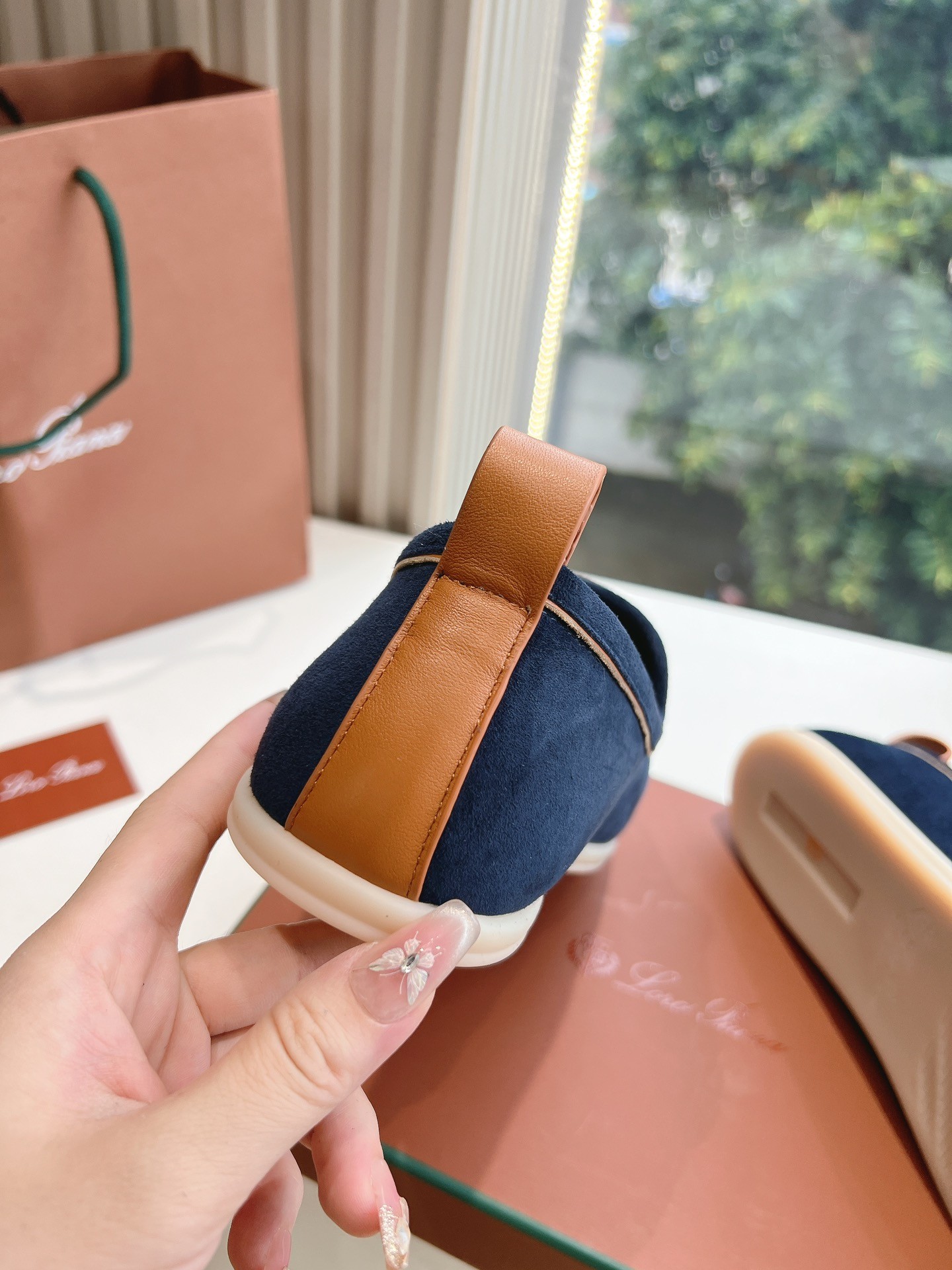 [Loro Piana -로로피아나 ]  로로피아나 남성 스웨이드 로퍼