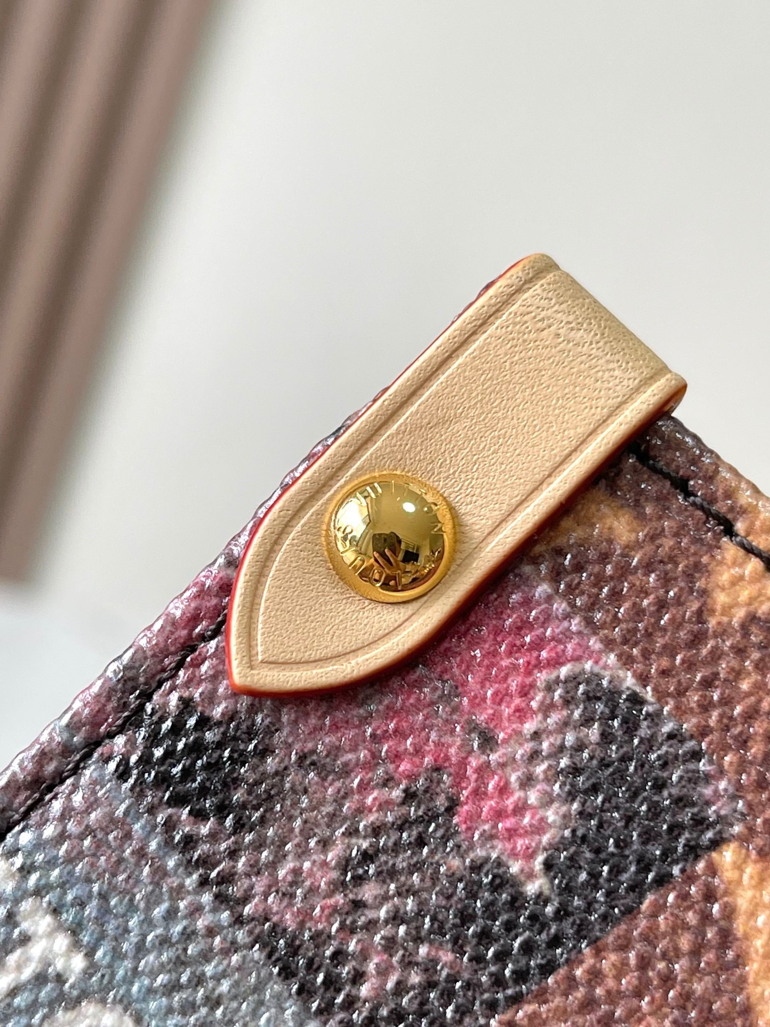 [LOUIS VUITTON-루이비통] 루이비통 온더고 보야주 M47147