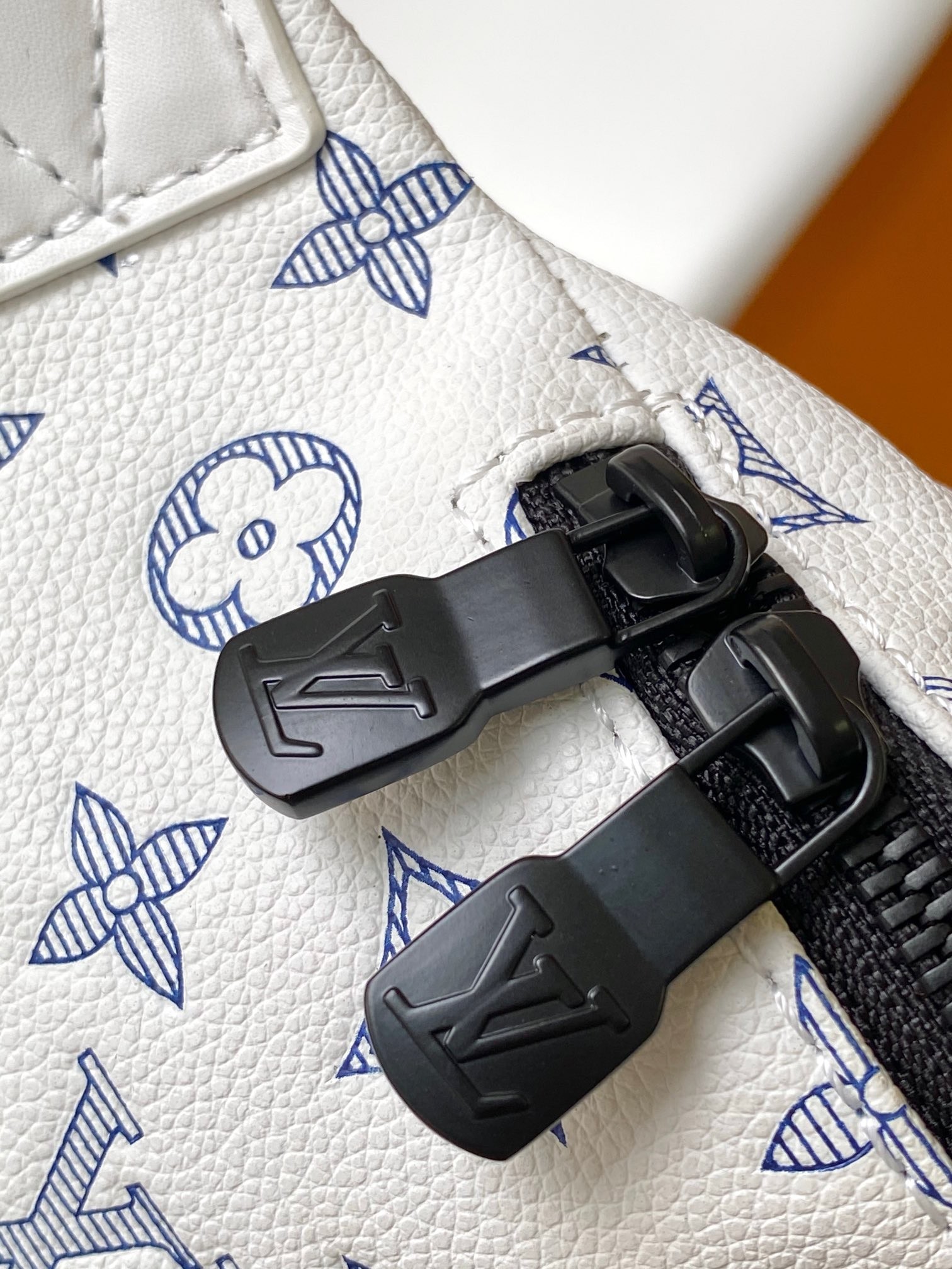 [LOUIS VUITTON-루이비통] 루이비통 숄더백 크로스백 러시 범백 M25227