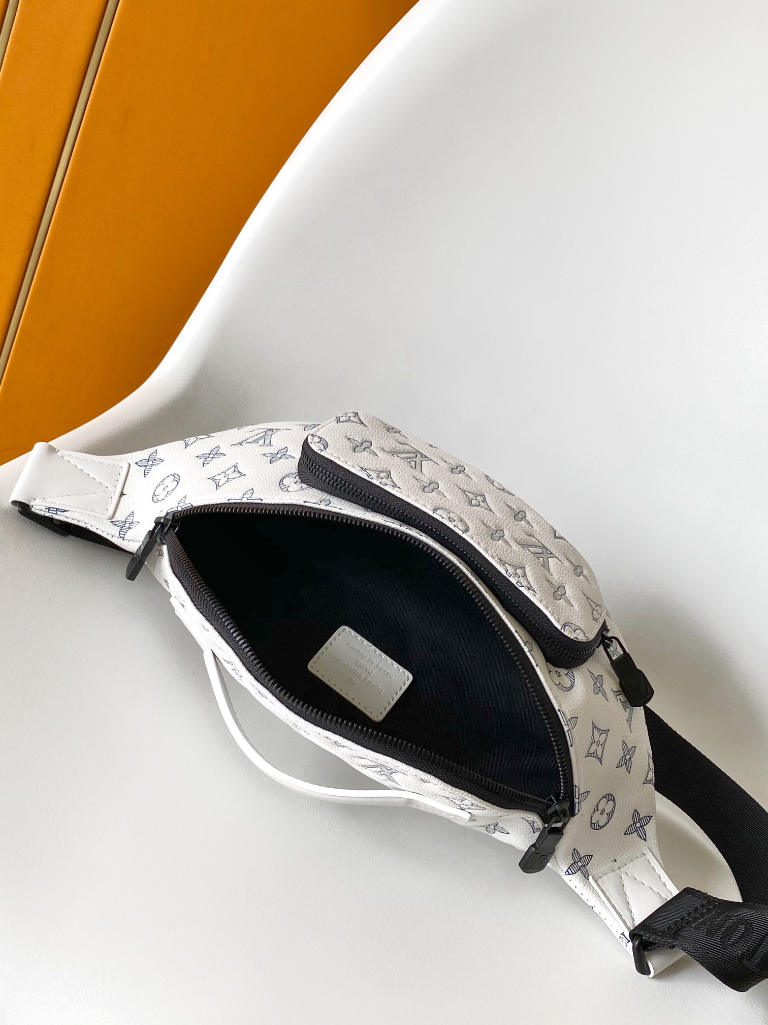 [LOUIS VUITTON-루이비통] 루이비통 숄더백 크로스백 러시 범백 M25227