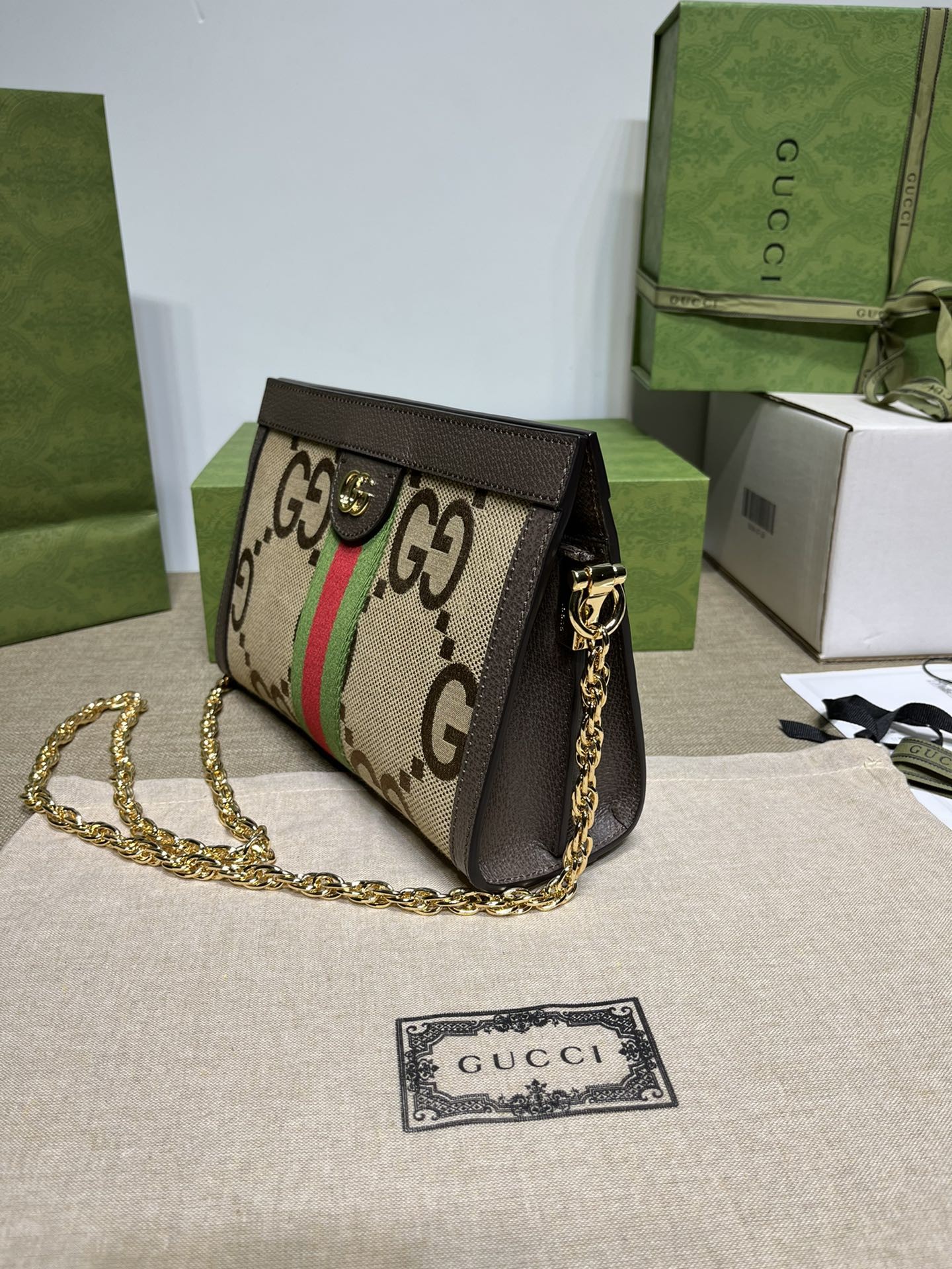 구찌 오피디아 GG 수프림 숄더백