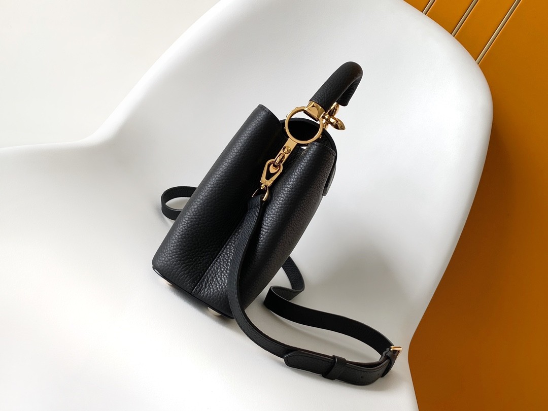 [LOUIS VUITTON-루이비통] 루이비통 카푸신 토트 BB 블랙 M23943