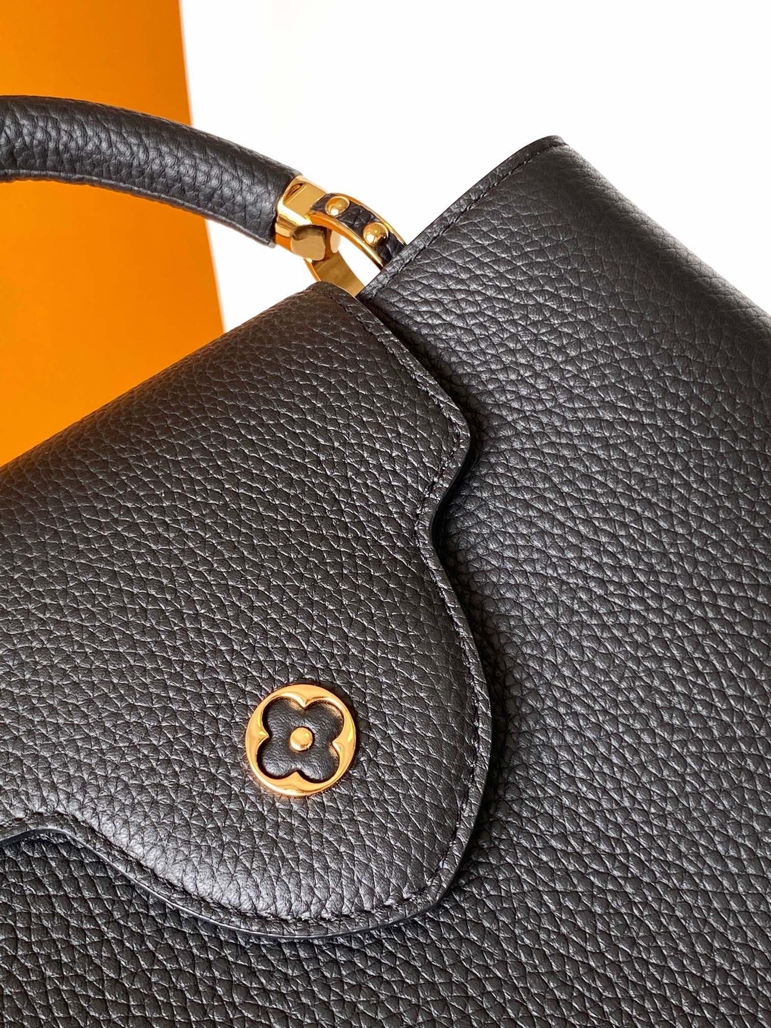 [LOUIS VUITTON-루이비통] 루이비통 카푸신 토트 BB 블랙 M23943