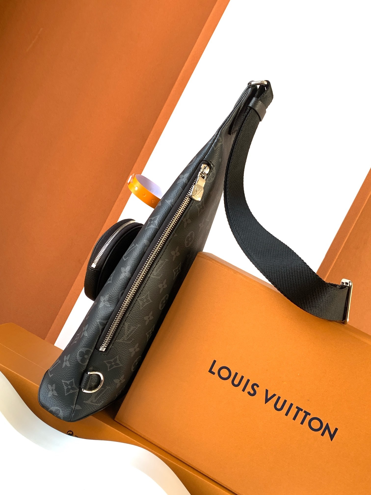 [LOUIS VUITTON-루이비통] 루이비통 듀오 슬링백  M30936