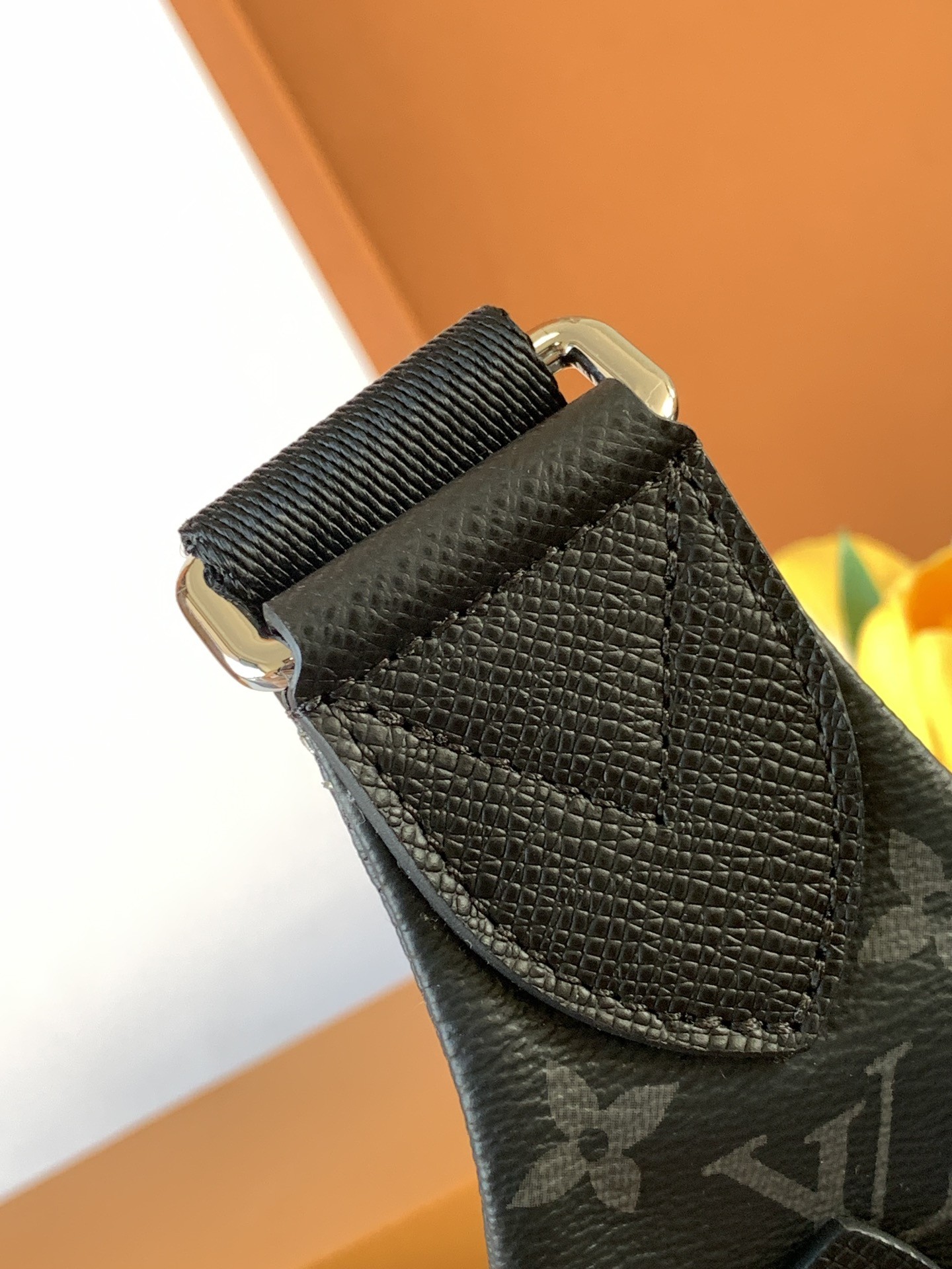 [LOUIS VUITTON-루이비통] 루이비통 듀오 슬링백  M30936