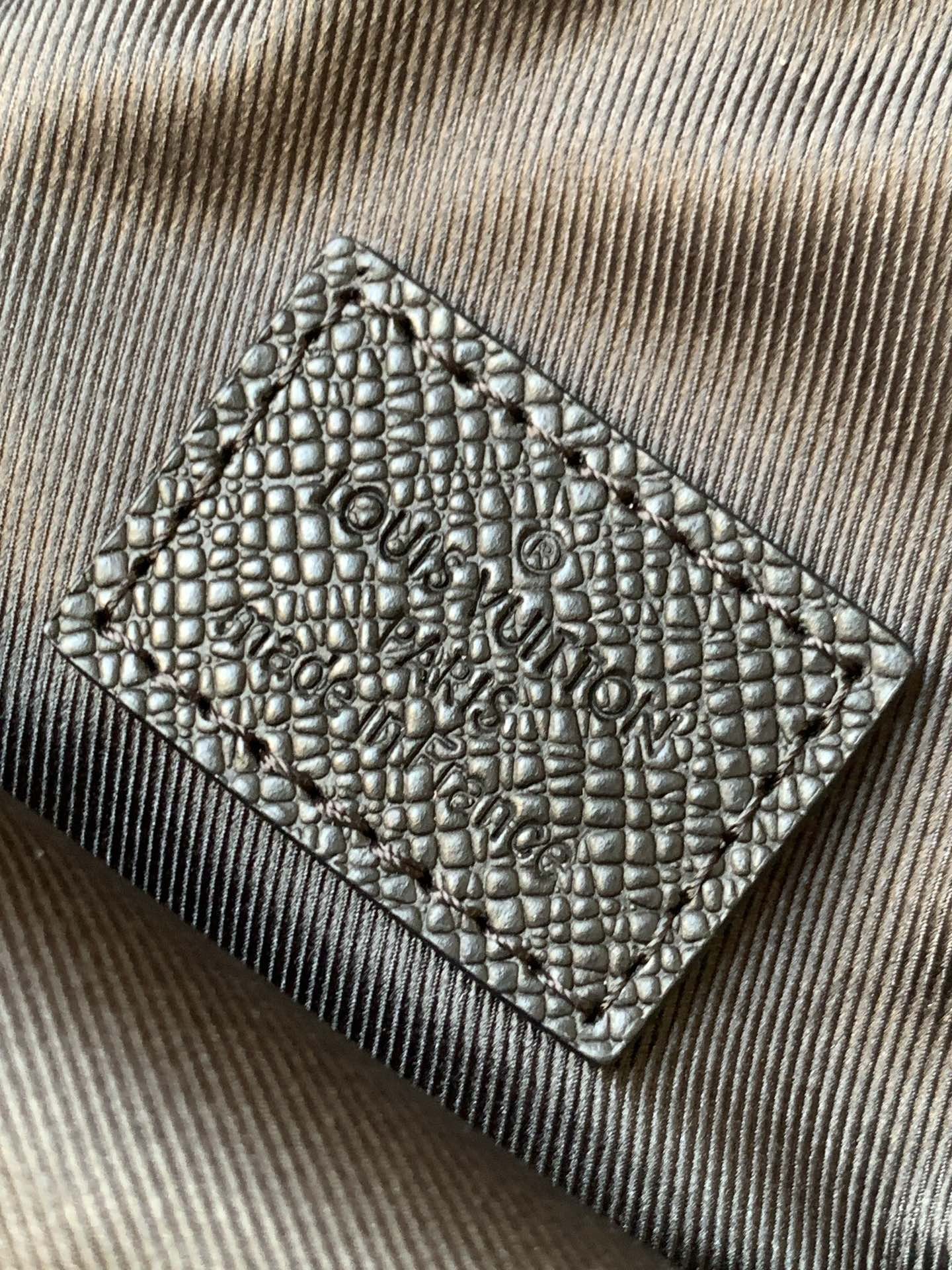 [LOUIS VUITTON-루이비통] 루이비통 듀오 슬링백  M30936