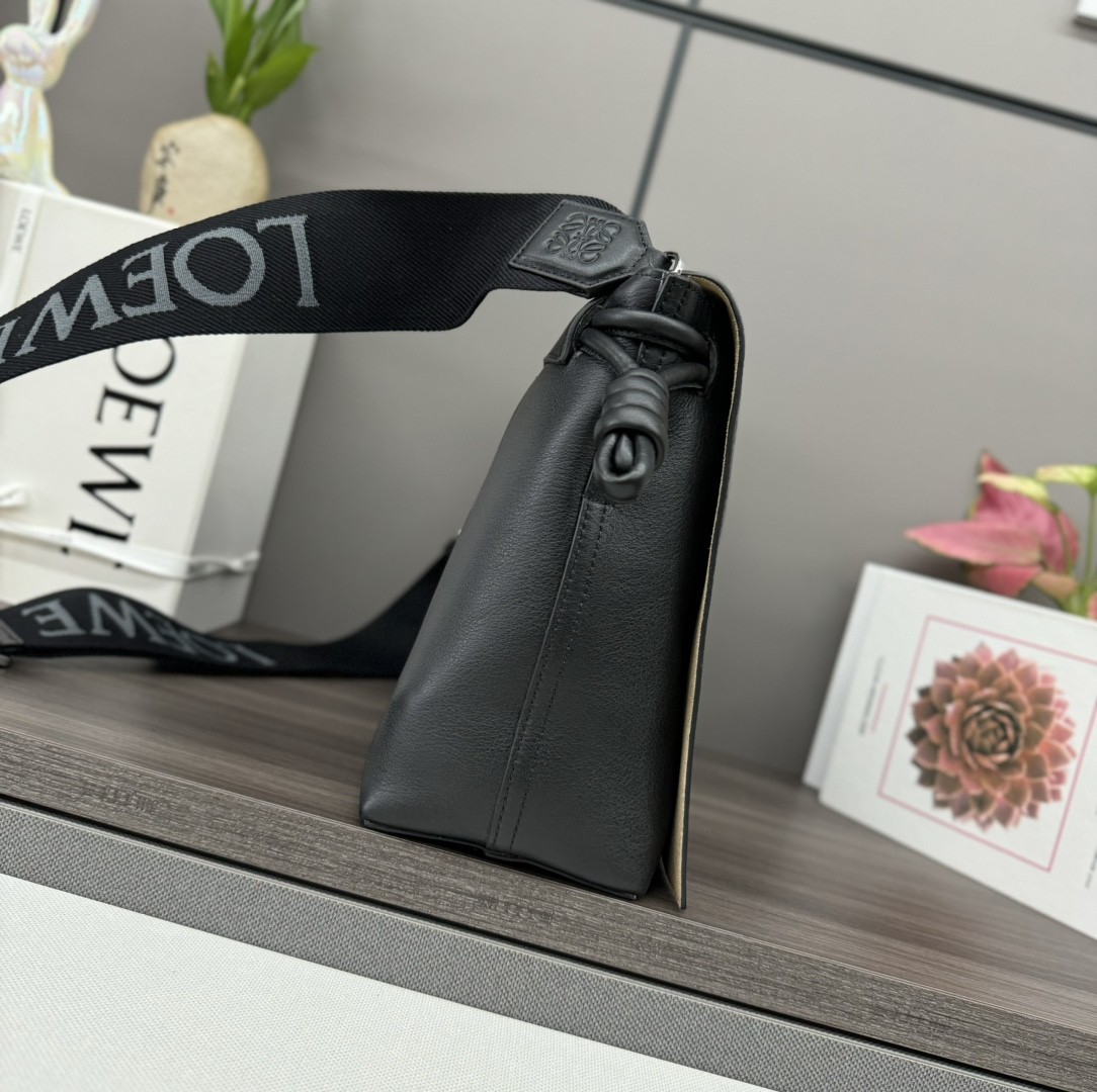 [LOEWE-로에베] 로에베  플랫 메신저백