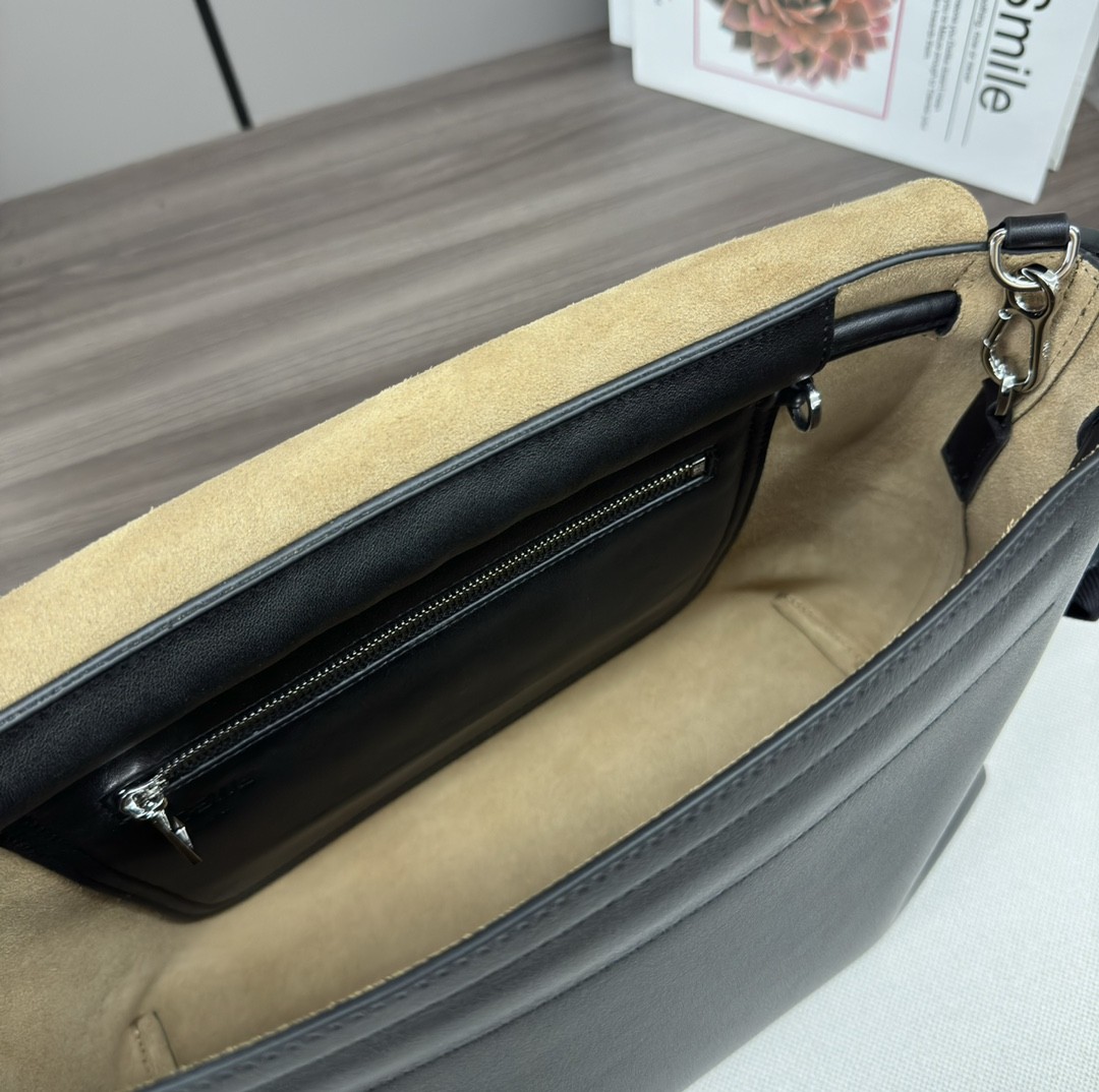 [LOEWE-로에베] 로에베  플랫 메신저백