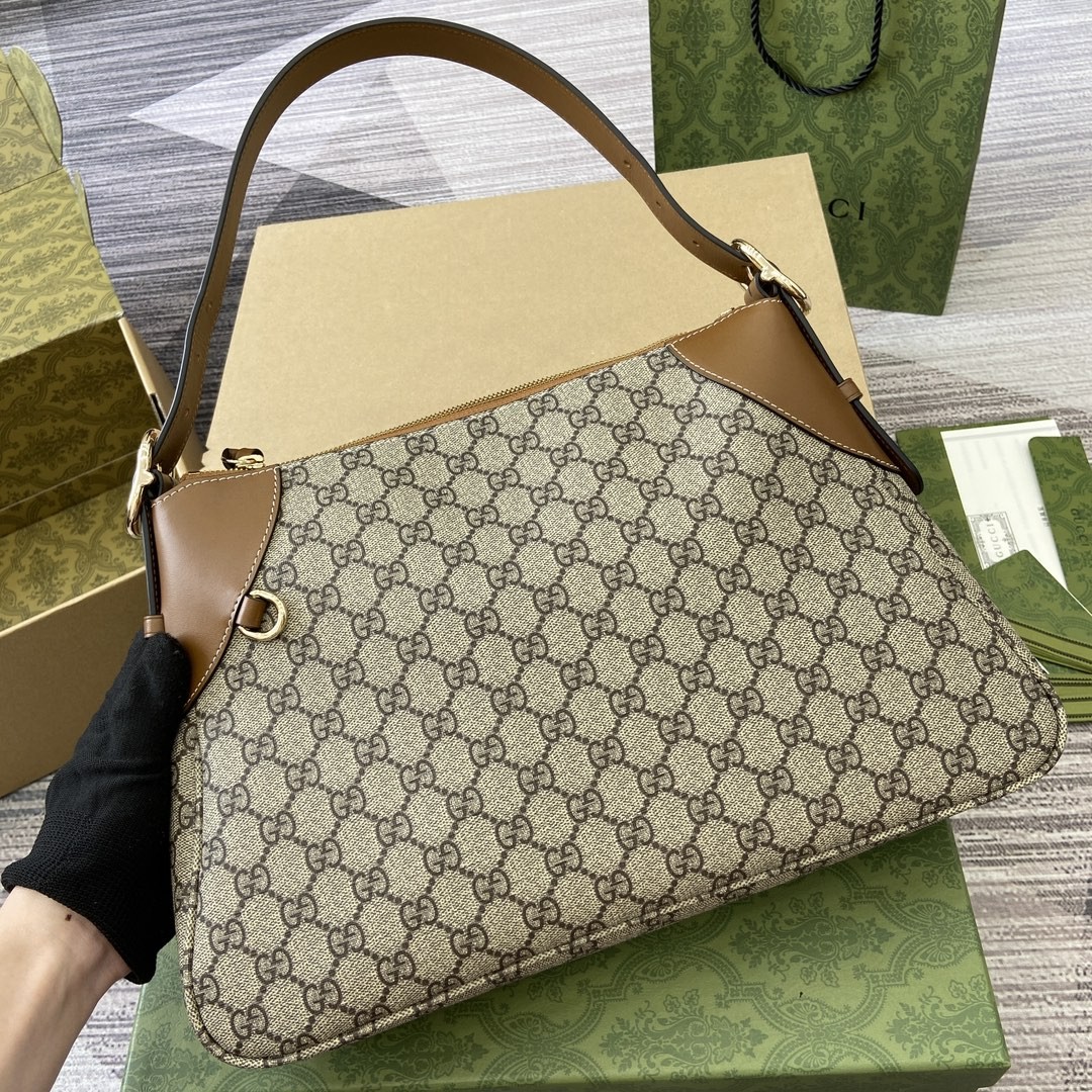 [GUCCI -구찌] 구찌 GG 엠블럼 미디엄 숄더백