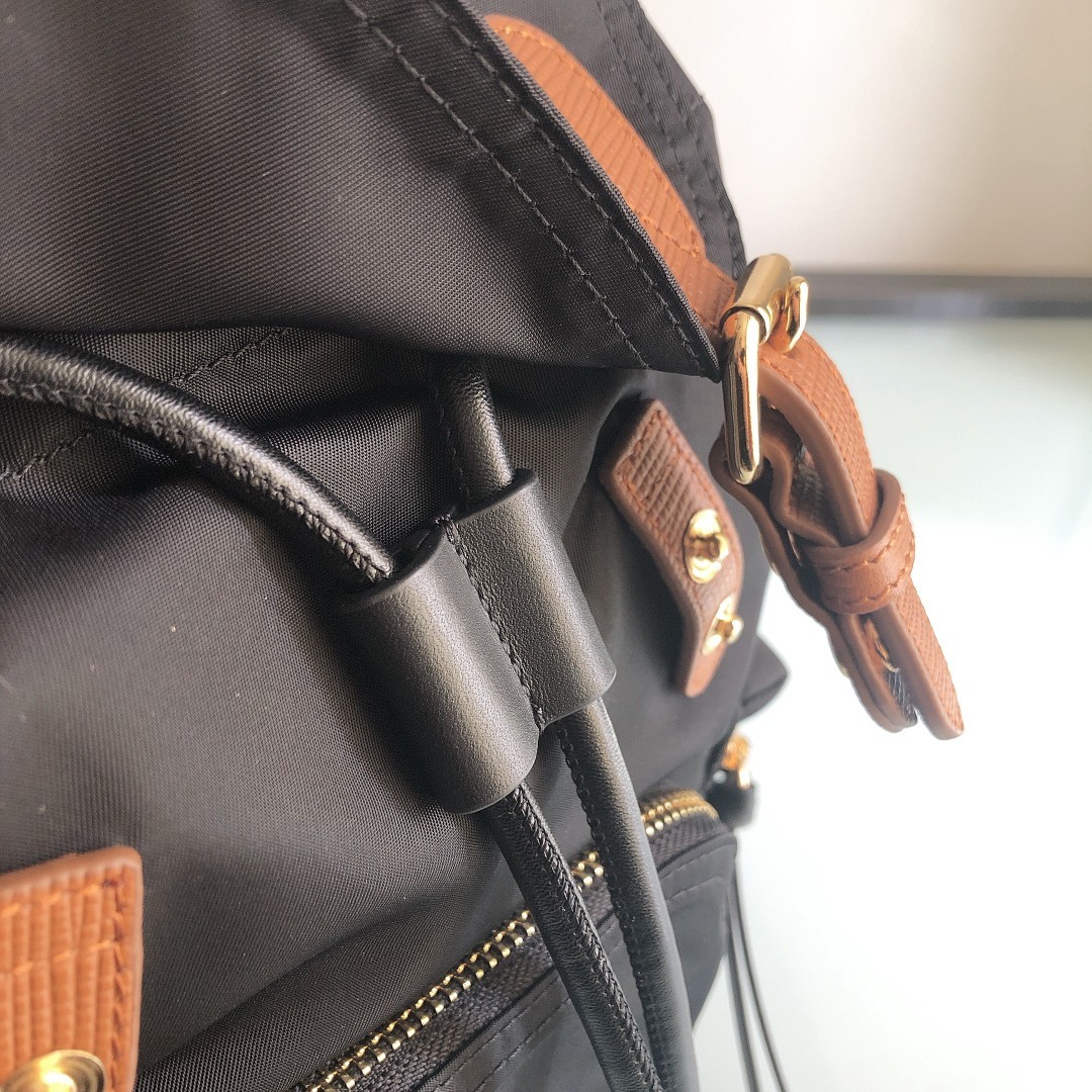 [BURBERRY-버버리] 버버리 테크니컬 나일론 미듐 럭색 여성 백팩