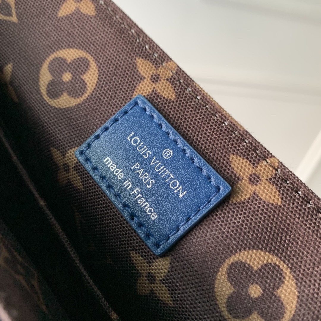 [LOUIS VUITTON-루이비통] 루이비통 디스트릭트 PM