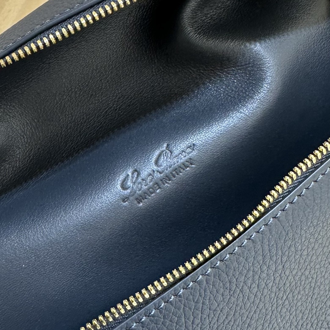 로로피아나 엑스트라 포켓 백팩