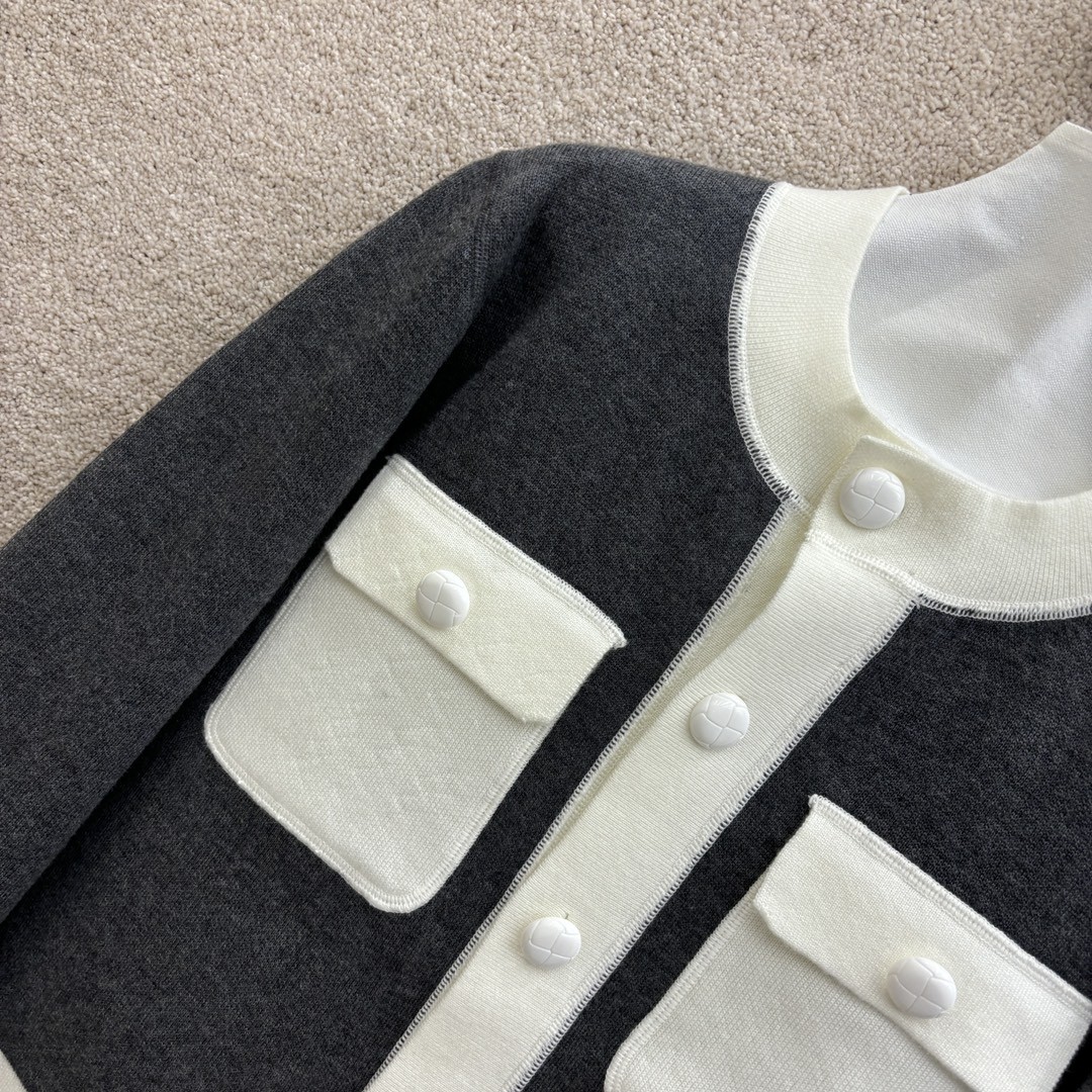 [CHANEL-샤넬] 샤넬 사각 포켓 가디건