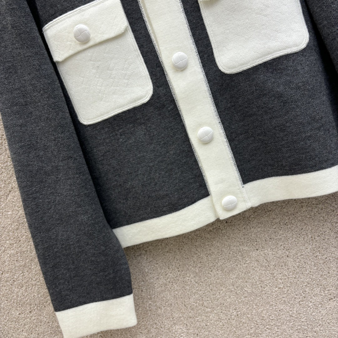 [CHANEL-샤넬] 샤넬 사각 포켓 가디건