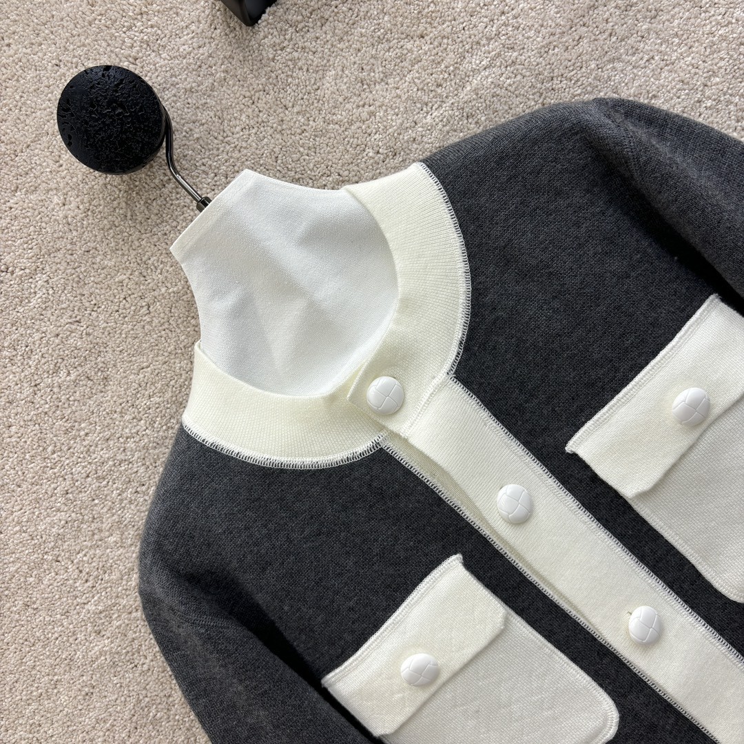 [CHANEL-샤넬] 샤넬 사각 포켓 가디건