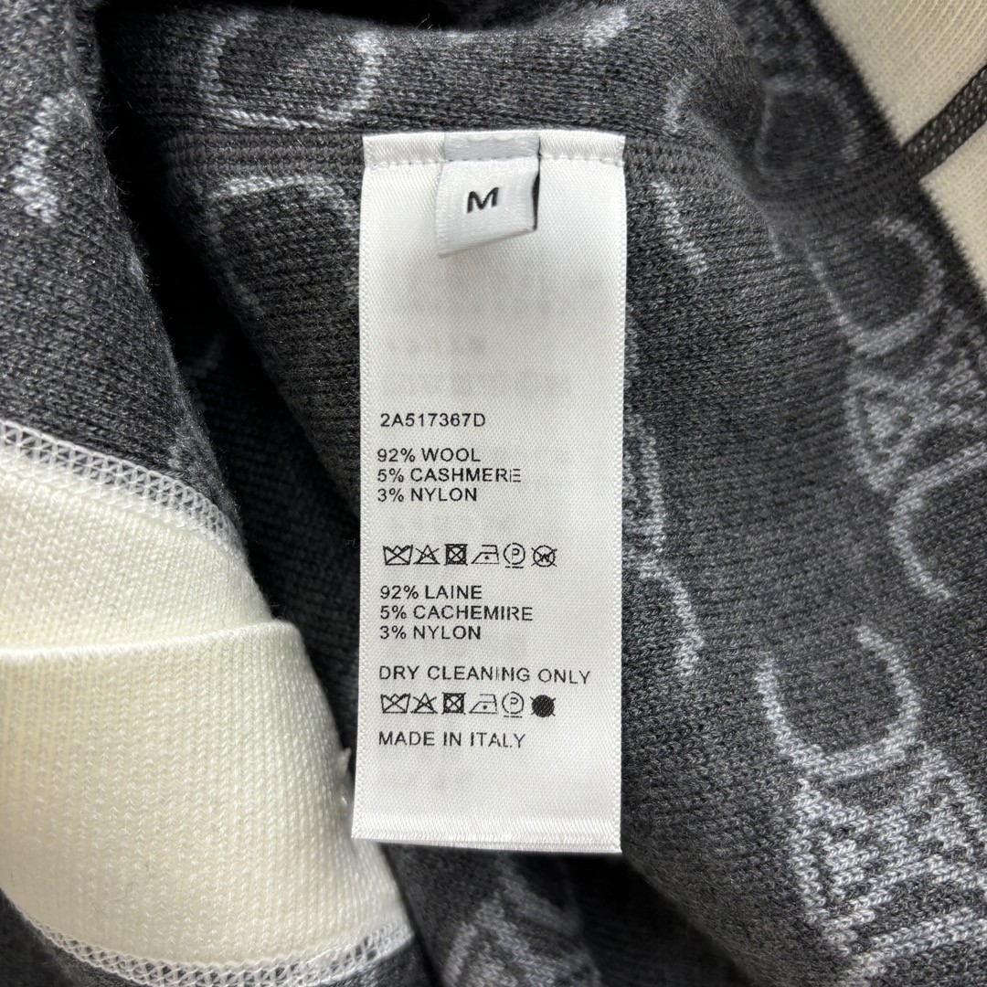 [CHANEL-샤넬] 샤넬 사각 포켓 가디건