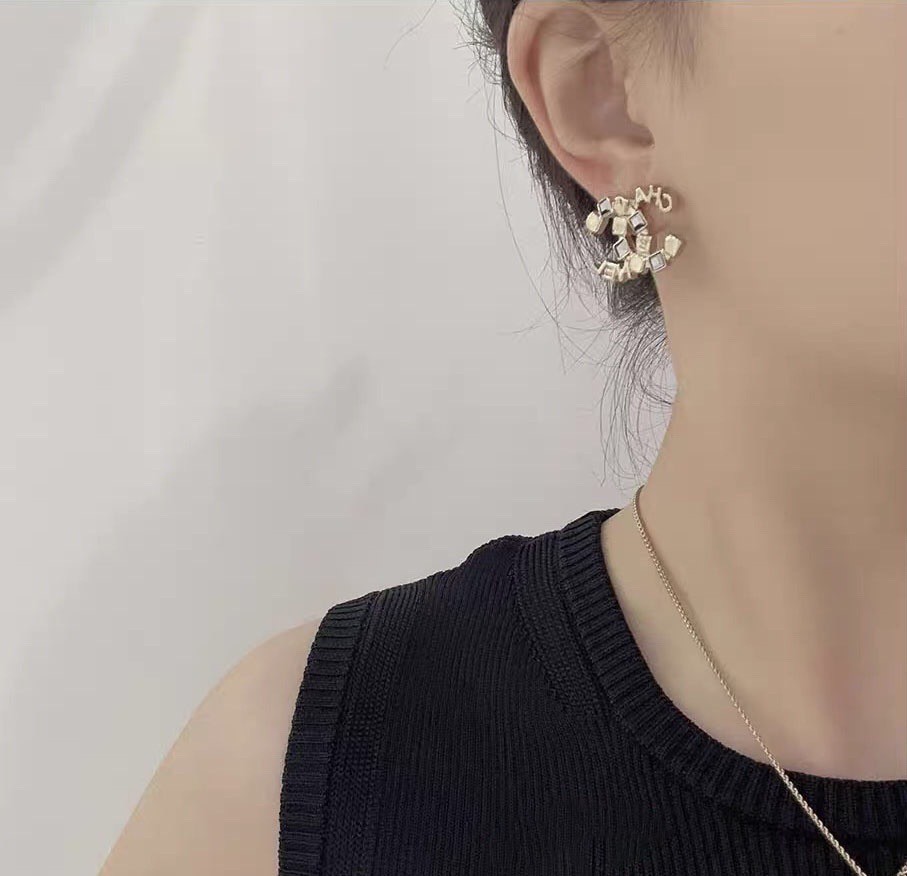 [CHANEL-샤넬] 샤넬 크러쉬  CC로고이어링