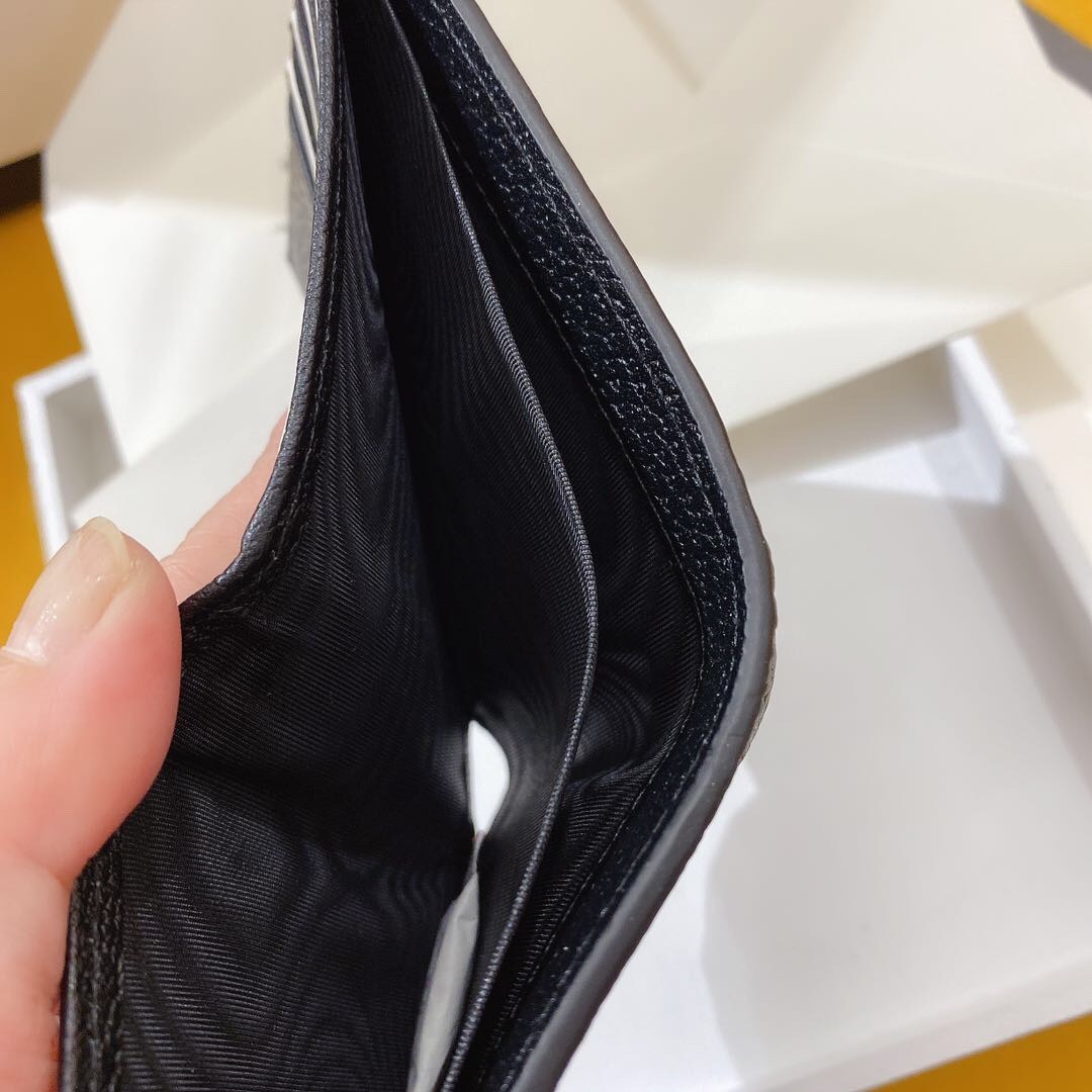 [GUCCI-구찌] 구찌 오프더 그리드 남성 반지갑