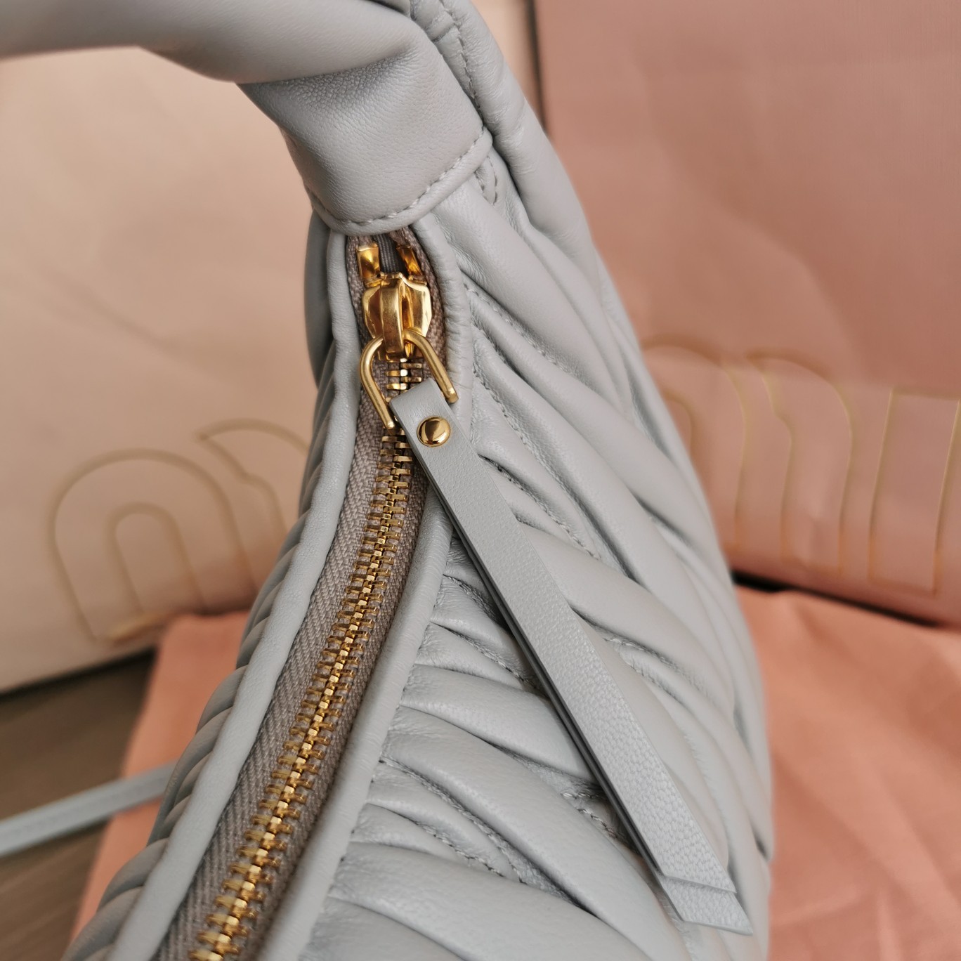 [MIU MIU-미우미우] 미우미우아이비 토트 숄더백