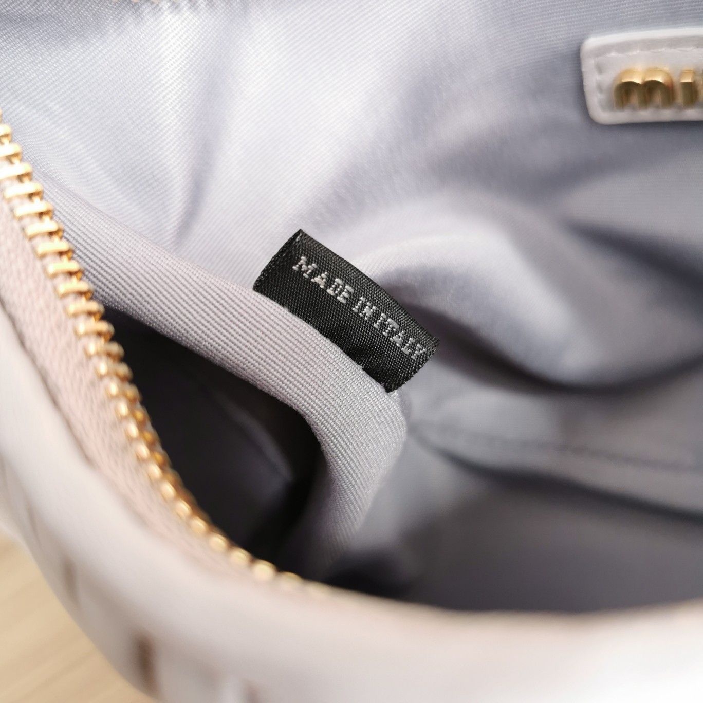 [MIU MIU-미우미우] 미우미우아이비 토트 숄더백