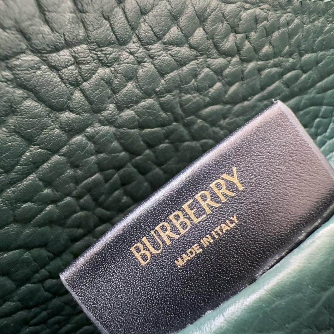 버버리 체스 숄더백