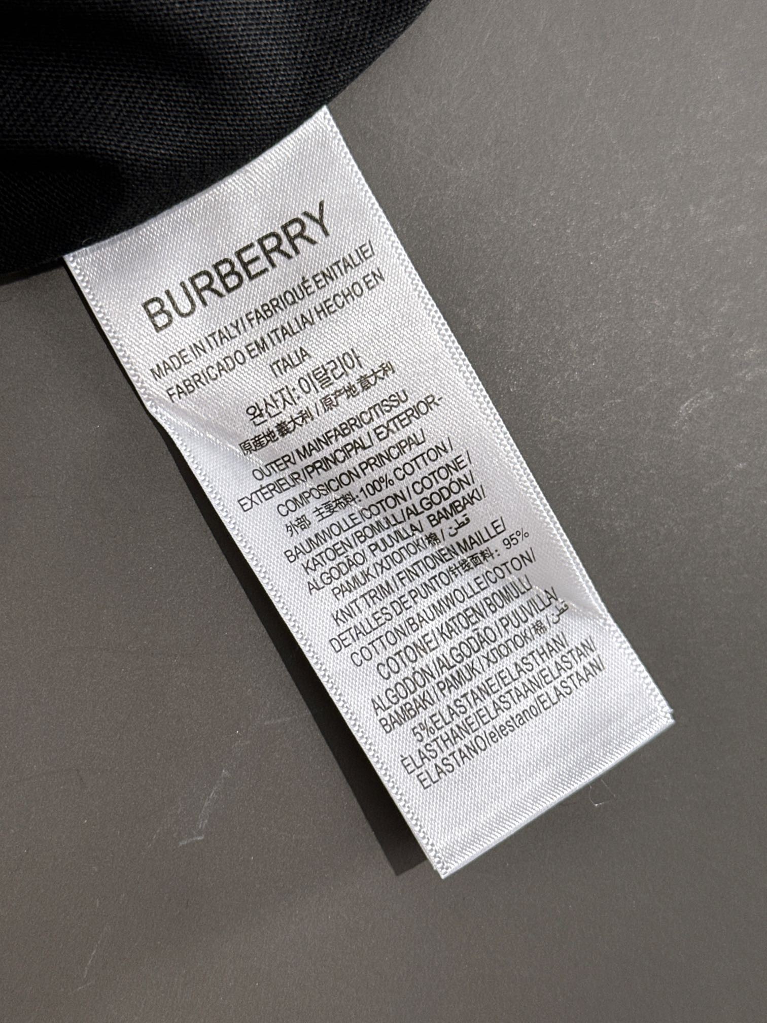 [BURBERRY-버버리] 버버리 프린트 반팔 티셔츠 블랙
