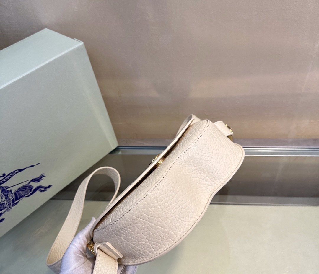 버버리 체스 숄더백