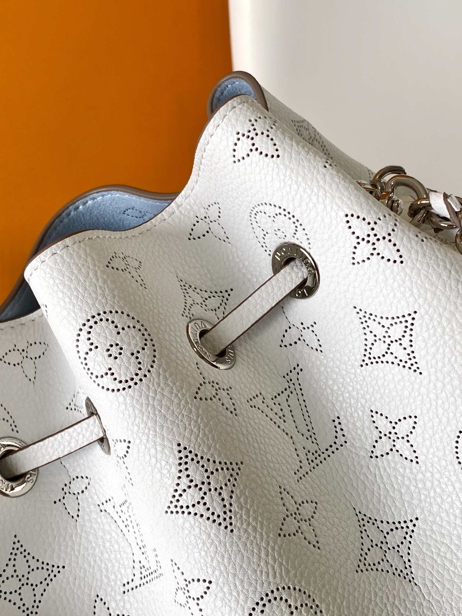 [LOUIS VUITTON-루이비통] 루이비통 신발끈 구두 워커 왁싱 라운드 신발 끈  M11736