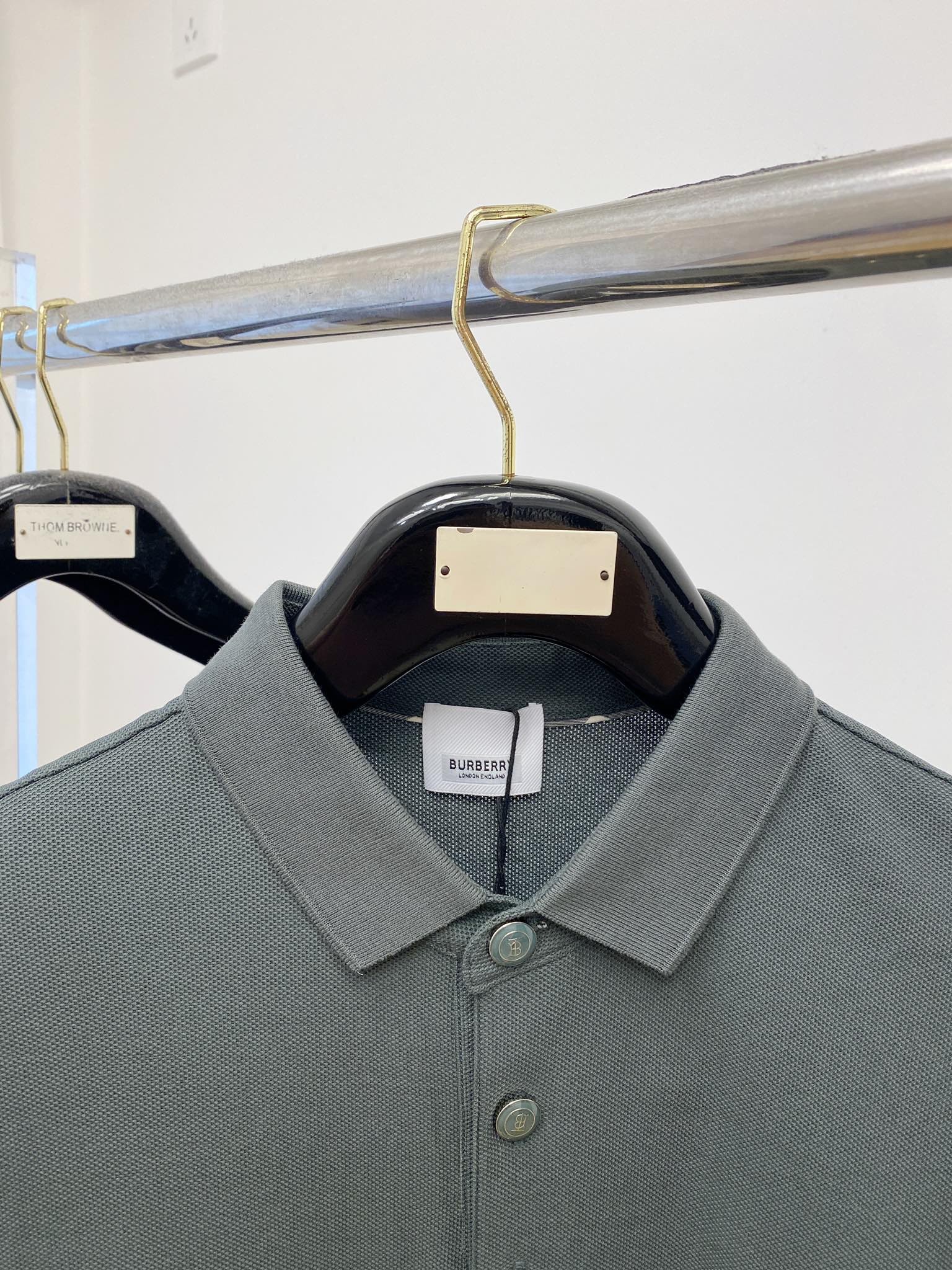 [BURBERRY-버버리] 버버리 자수 피케 코튼 폴로 셔츠