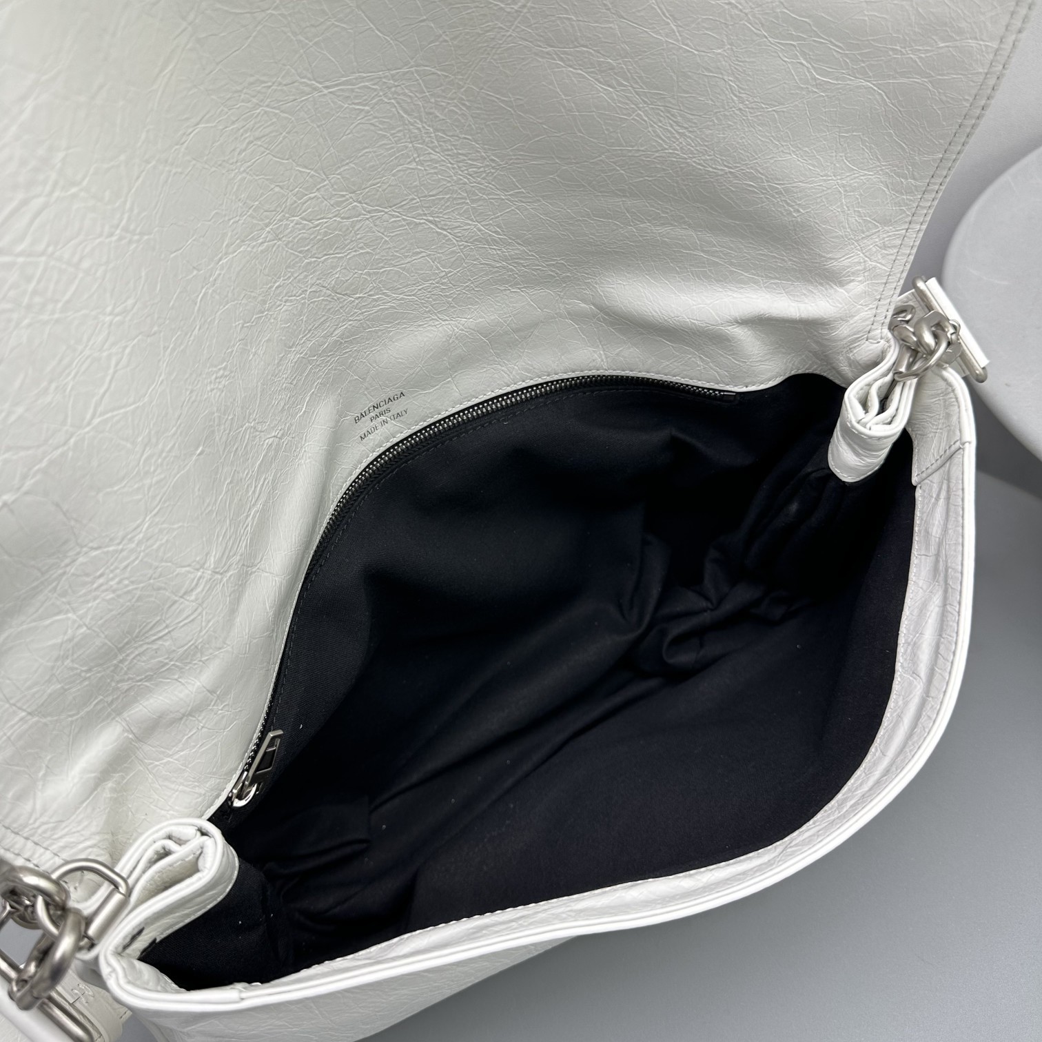 발렌시아가 BB 소프트 라지 크로스백