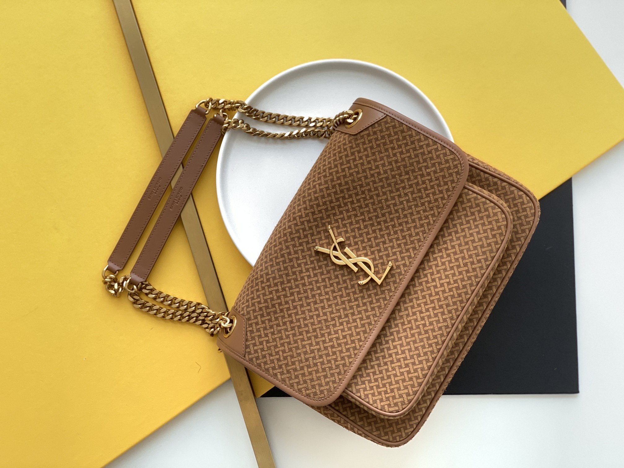 세인트로랑 YSL 모노그램 니키 체인 백