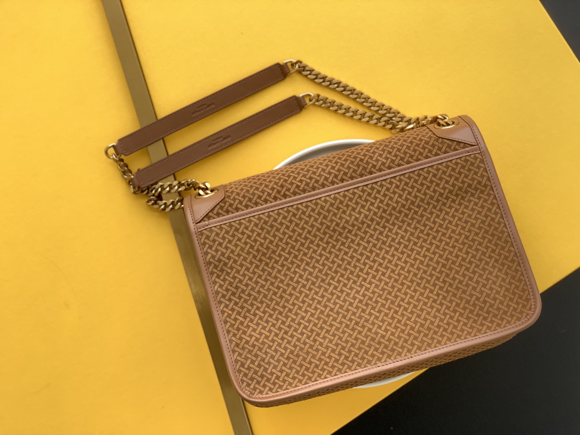 세인트로랑 YSL 모노그램 니키 체인 백