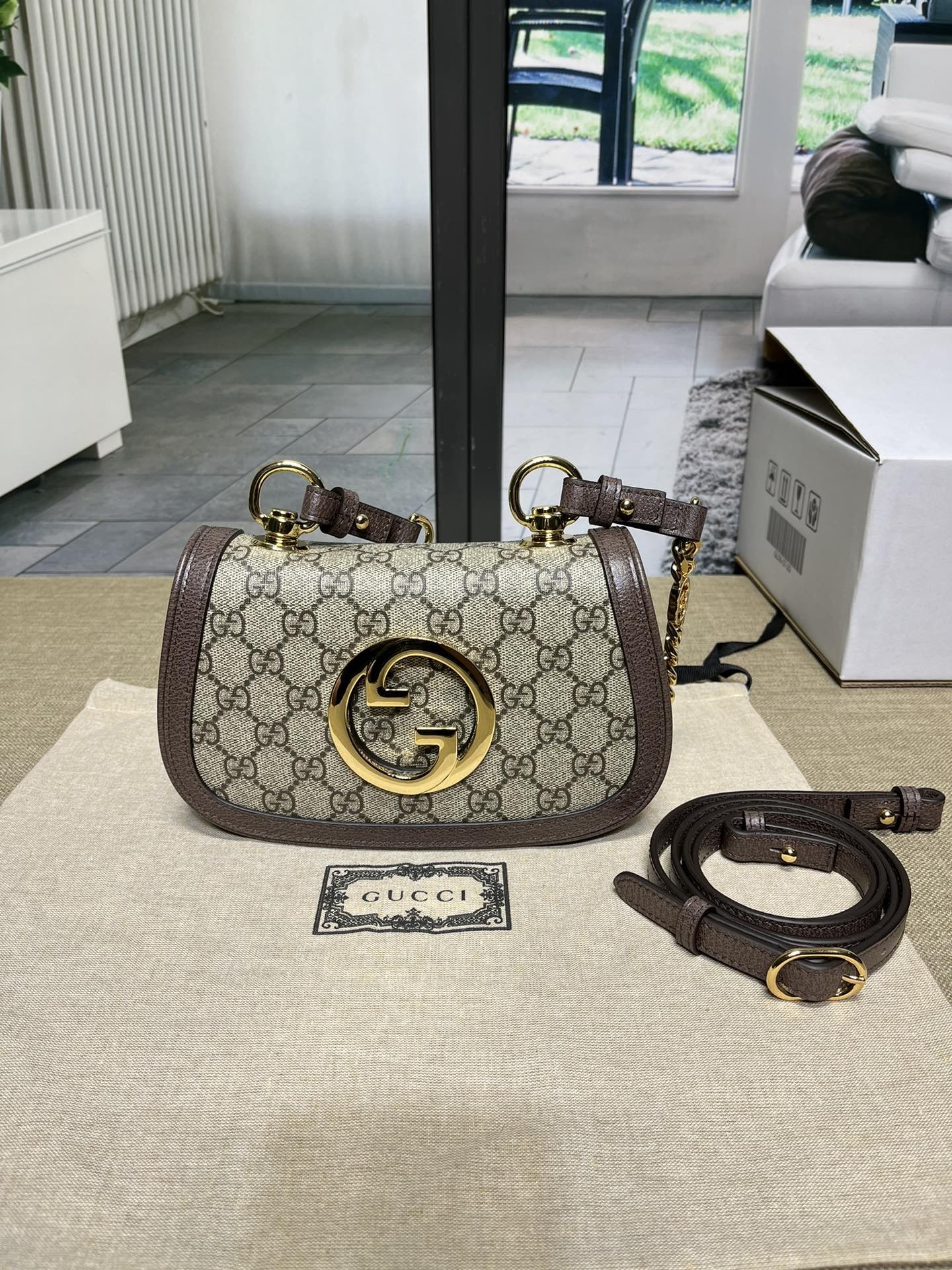 구찌 블론디 미니 숄더백