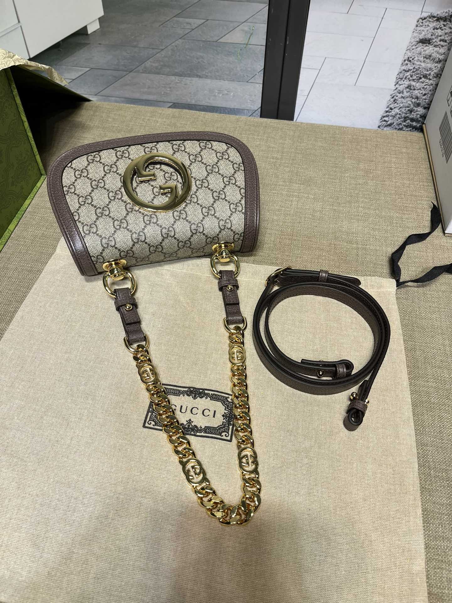 구찌 블론디 미니 숄더백