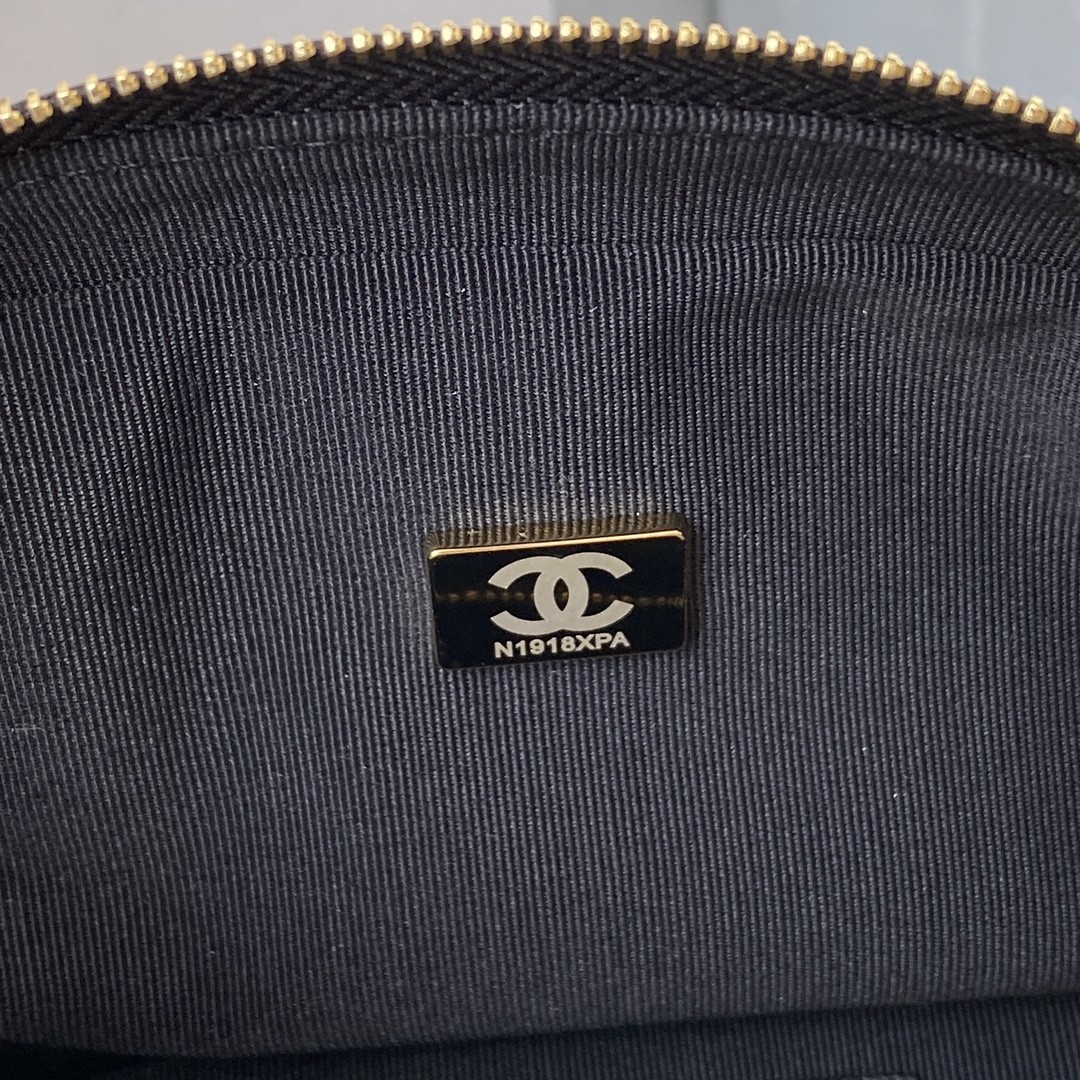 샤넬 CHANEL 호보 핸드백 카프스킨