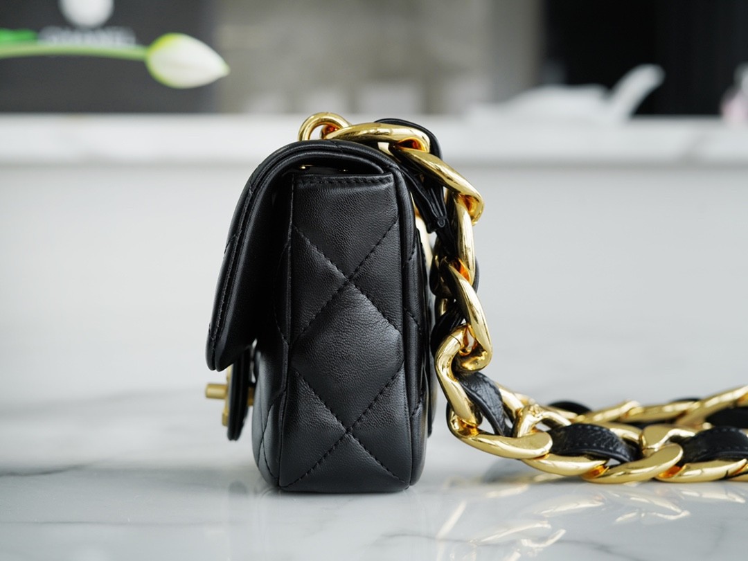 샤넬 22시즌 빅체인 플랩백 미니 (팬더샵)