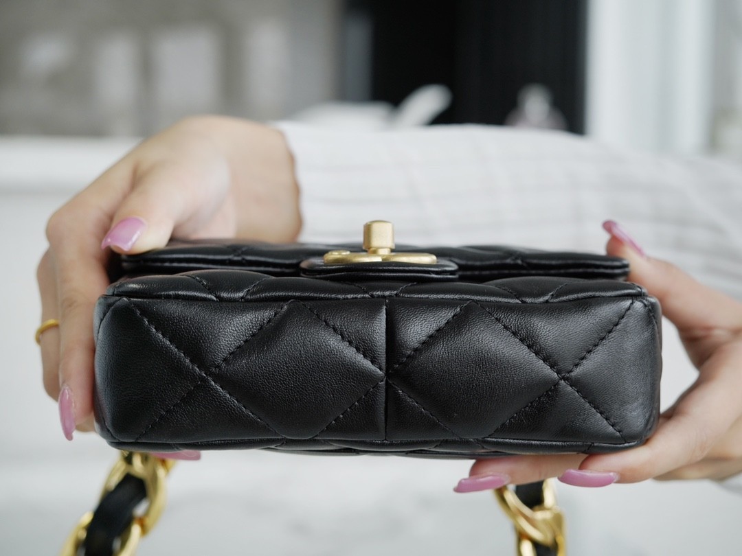 샤넬 22시즌 빅체인 플랩백 미니 (팬더샵)