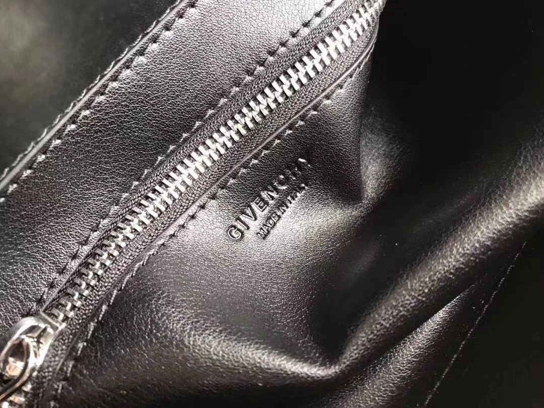 지방시 GIVENCHY Horizon 호라이즌 토트 백