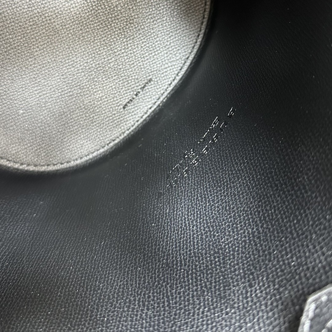 버버리 헤이마켓 론 체크 버킷백