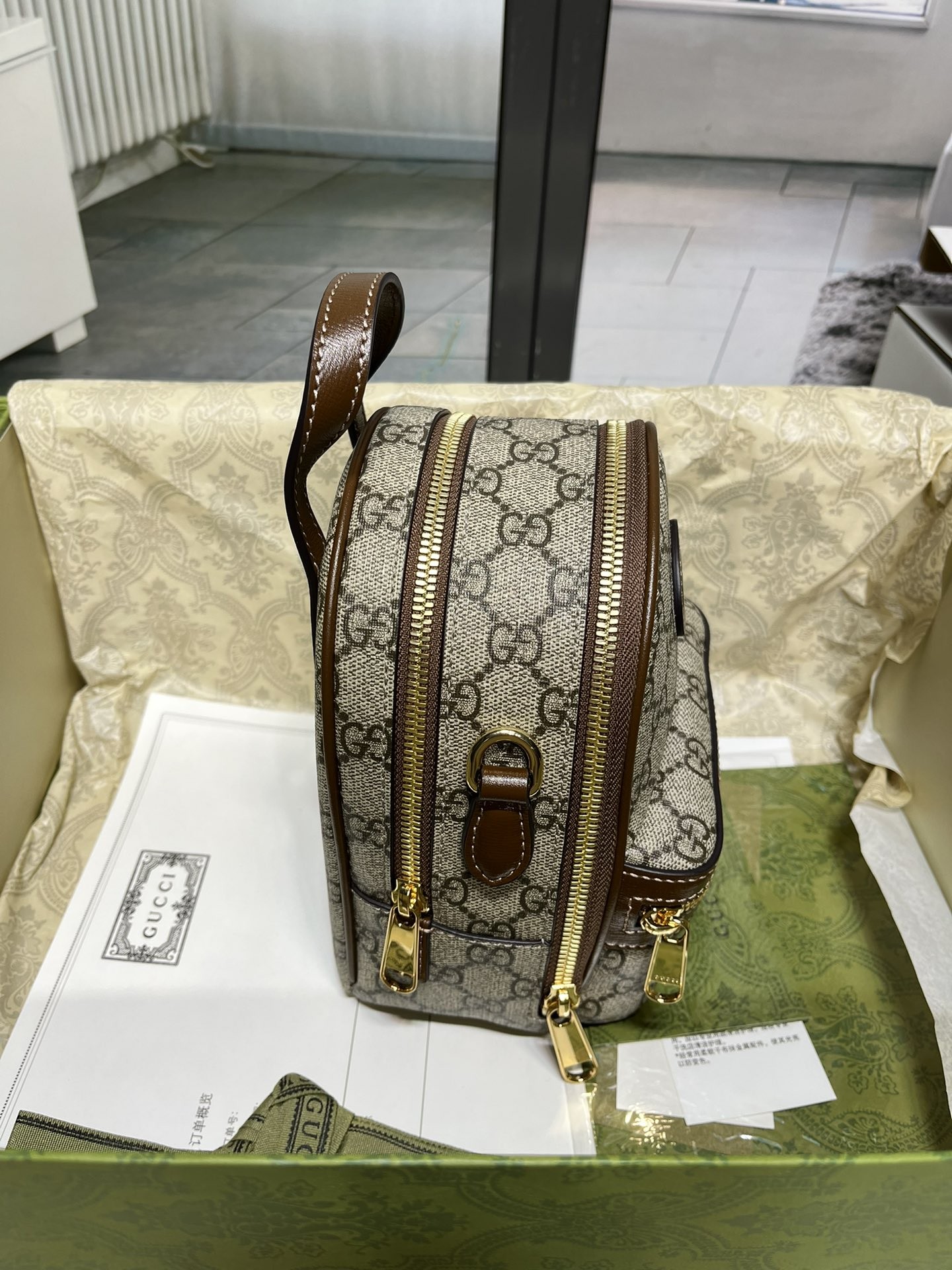 구찌 인터로킹 G 미니백 크로스백